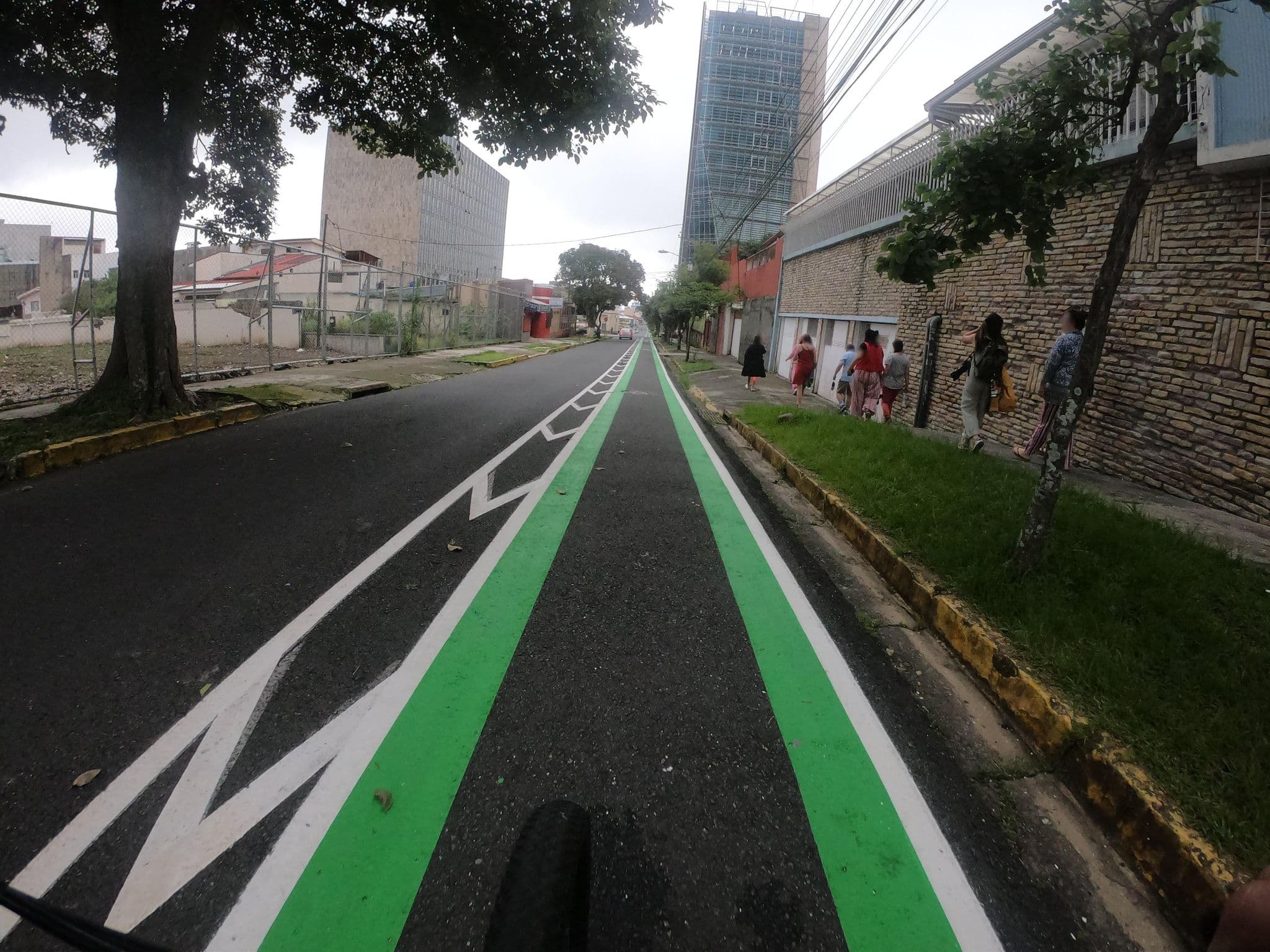 Street view near Costa Rica Backpackers, Calle Blancos — © roirobo (CC BY-SA · Mapillary)