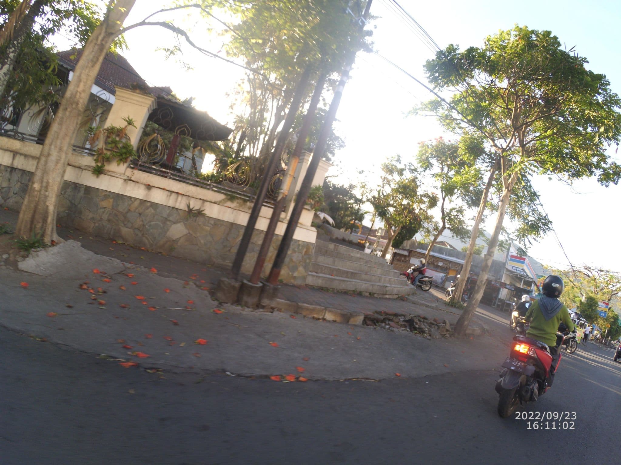 Street view near 38 Front One Boutique Hotel, Batu — © maphunter_id (CC BY-SA · Mapillary)