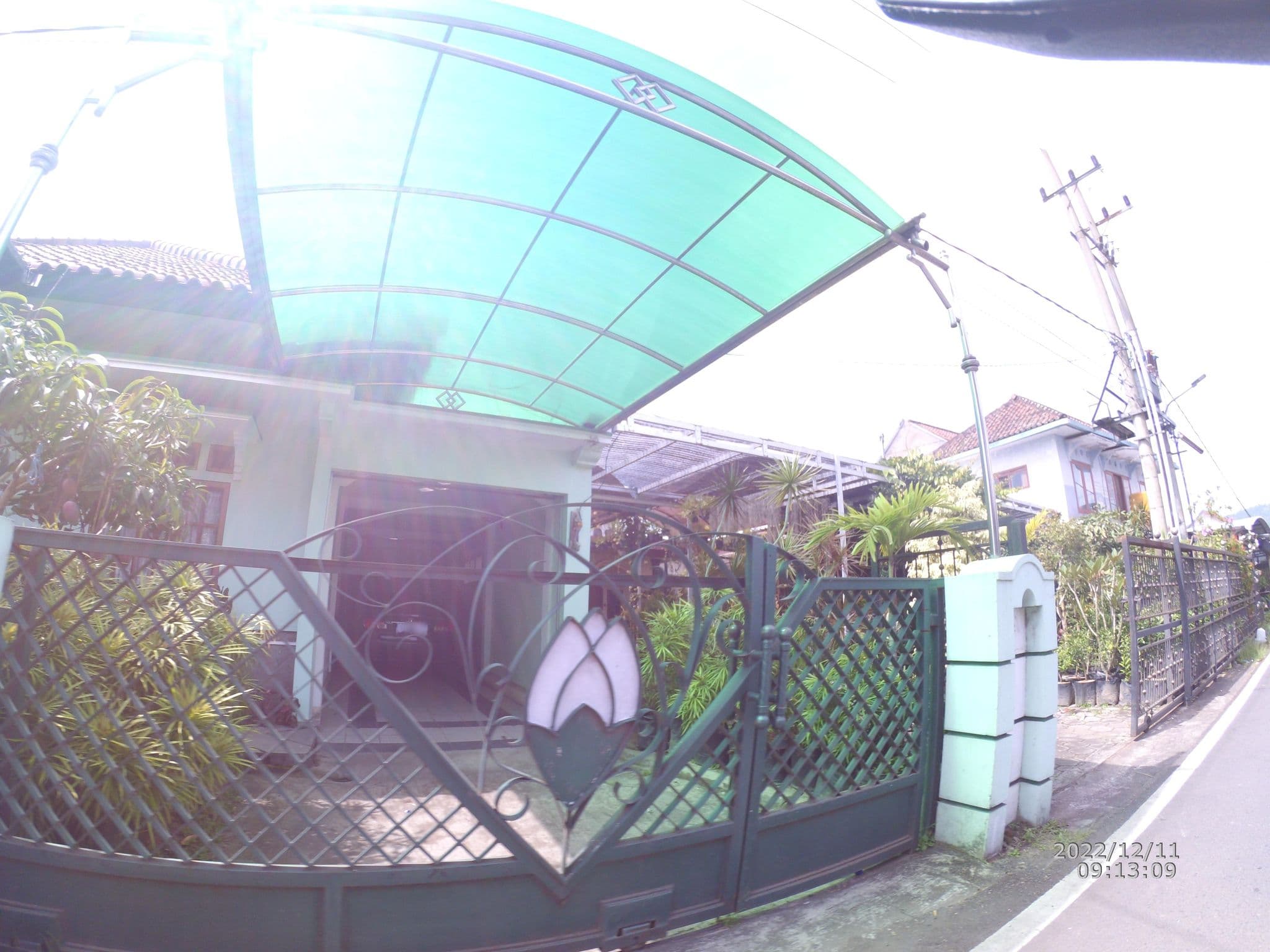 Street view near Wisma Utie, Batu — © maphunter_id (CC BY-SA · Mapillary)