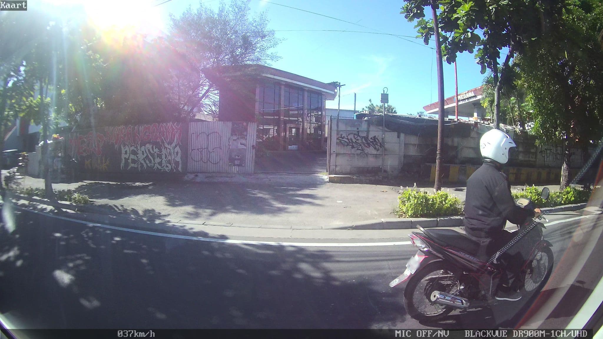 Street view near Surabaya Inn Group, Gedangan — © kaart_2 (CC BY-SA · Mapillary)