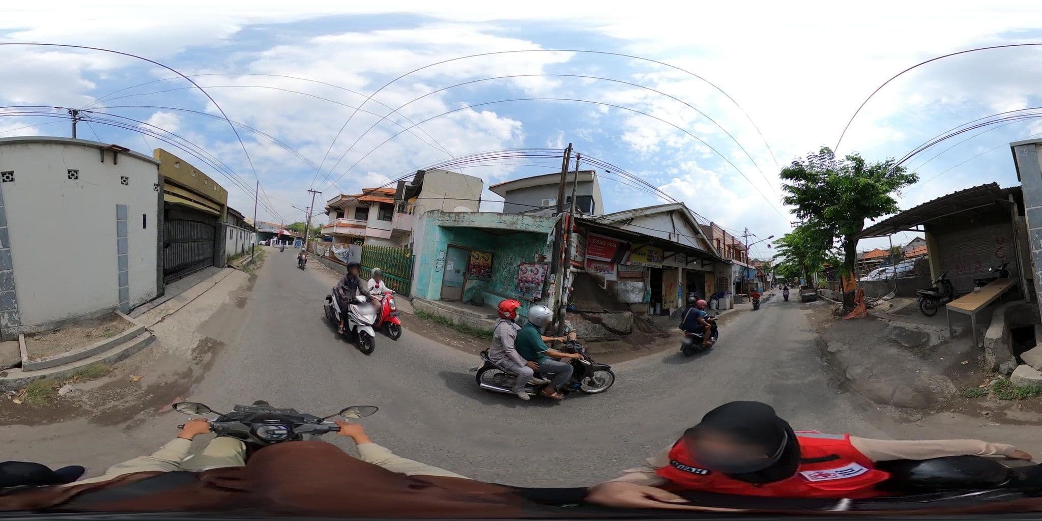 Street view near Airy Eco Syariah Wonokromo Karangrejo Sawah Surabaya, Surabaya — © danbjoseph (CC BY-SA · Mapillary)