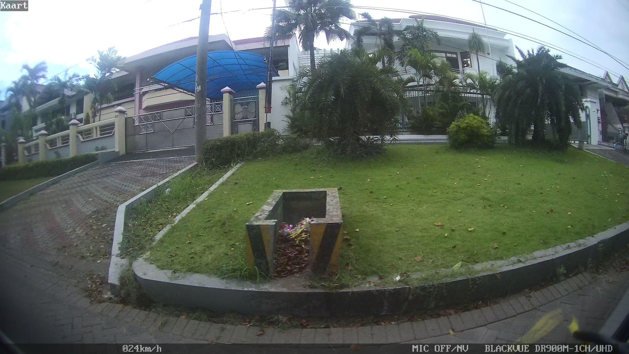 Street view near Grand Residence, Surabaya — © kaart_2 (CC BY-SA · Mapillary)