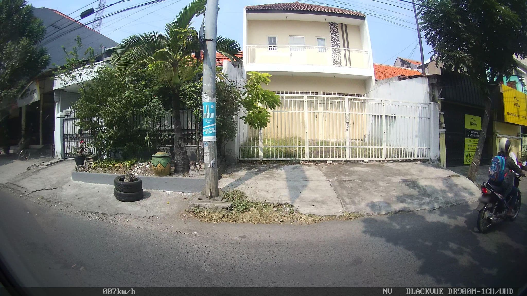 Street view near Kost Mars, Surabaya — © kaart_2 (CC BY-SA · Mapillary)