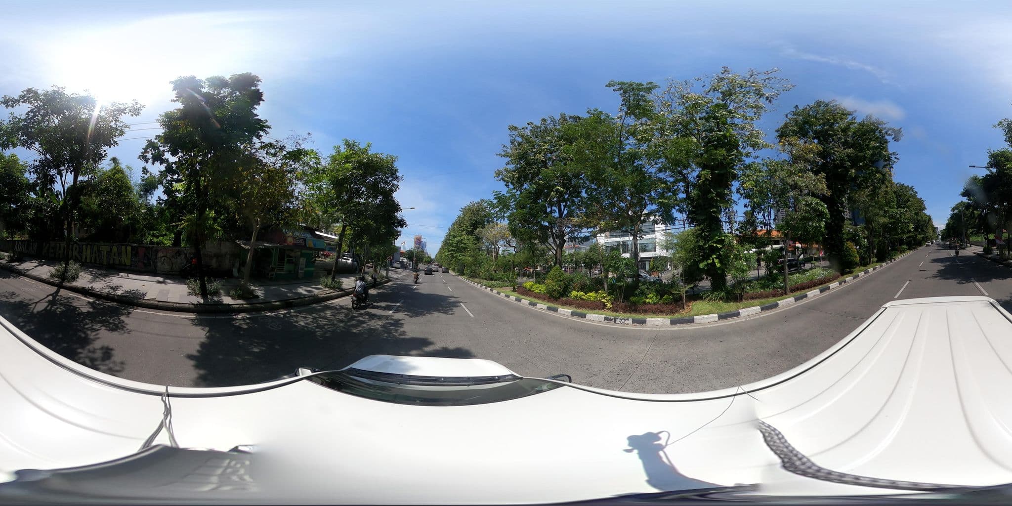 Street view near Executive Tower Sheraton Room 2711, Surabaya — © kaart_360 (CC BY-SA · Mapillary)