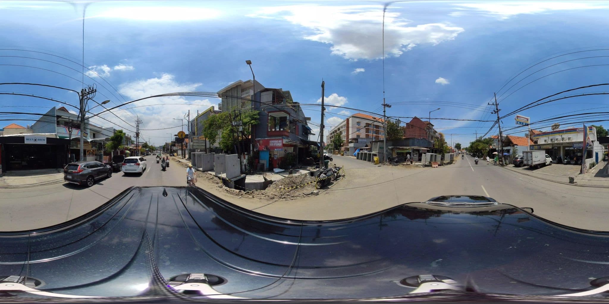 Street view near Diatas hotel yamato, Surabaya — © danbjoseph (CC BY-SA · Mapillary)