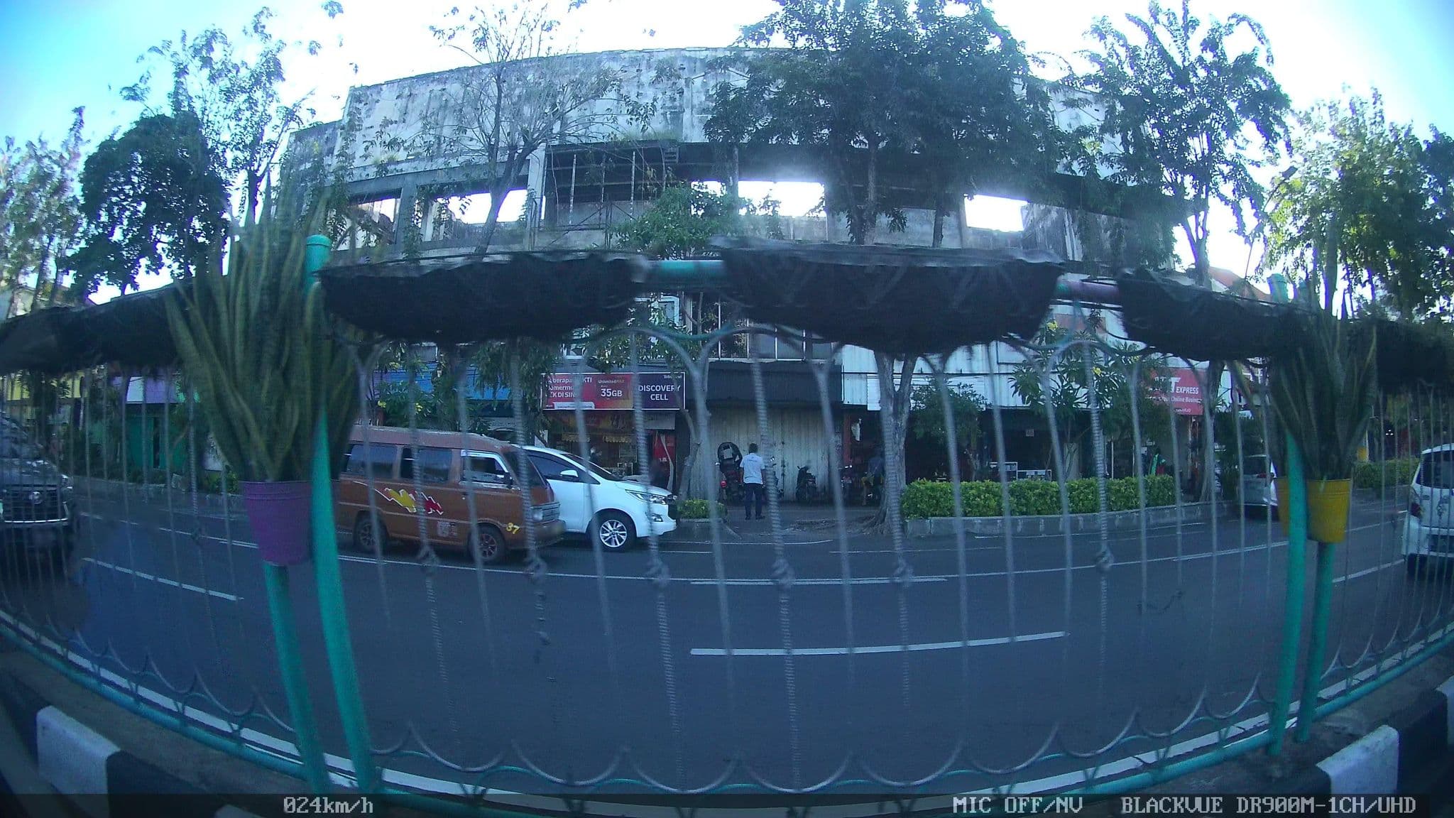 Street view near Ameera, Surabaya — © kaart_2 (CC BY-SA · Mapillary)