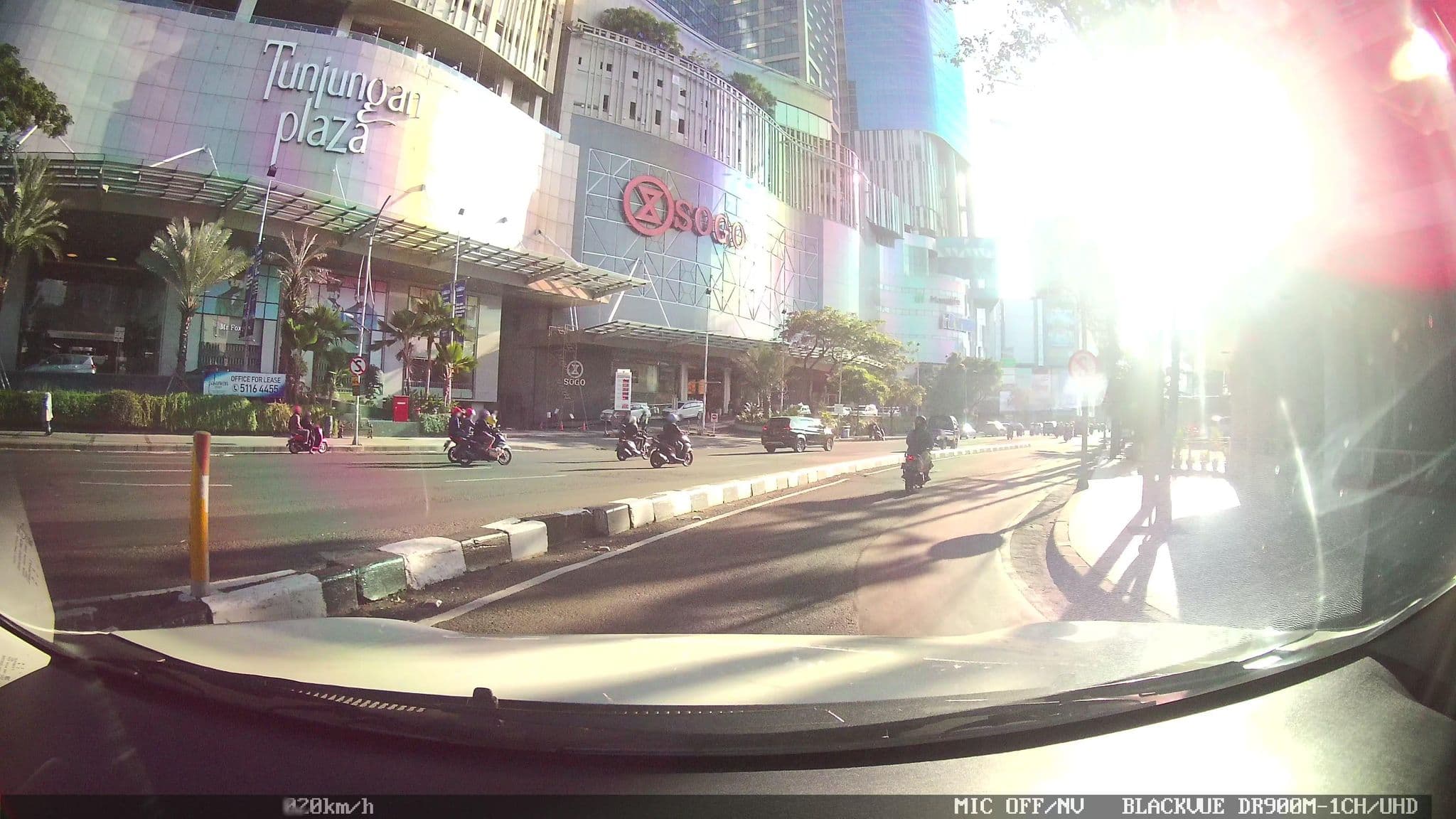 Street view near Hotel Imam Bonjol, Gorontalo, Surabaya — © kaart_2 (CC BY-SA · Mapillary)