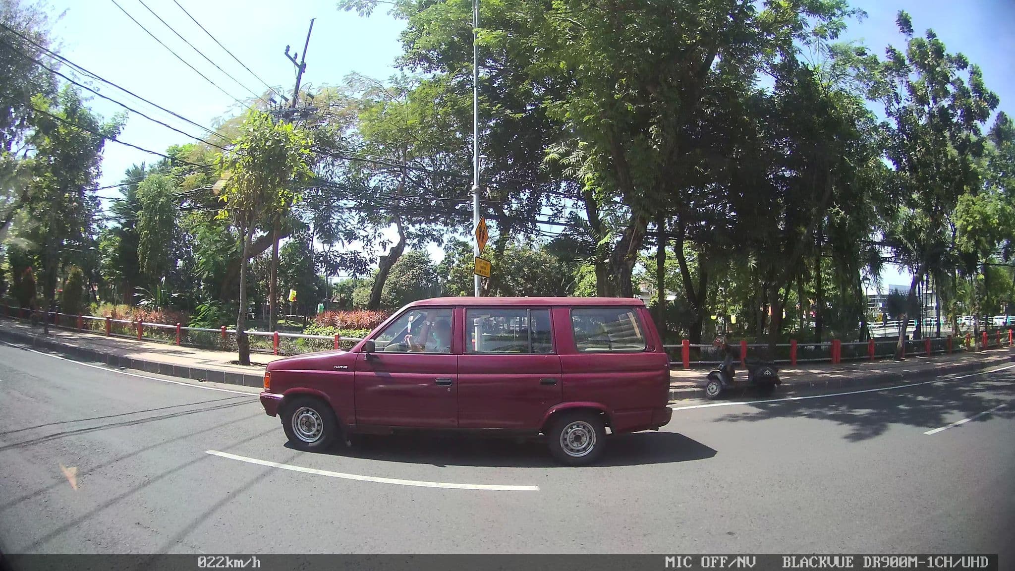 Street view near Room 607, Surabaya — © kaart_2 (CC BY-SA · Mapillary)