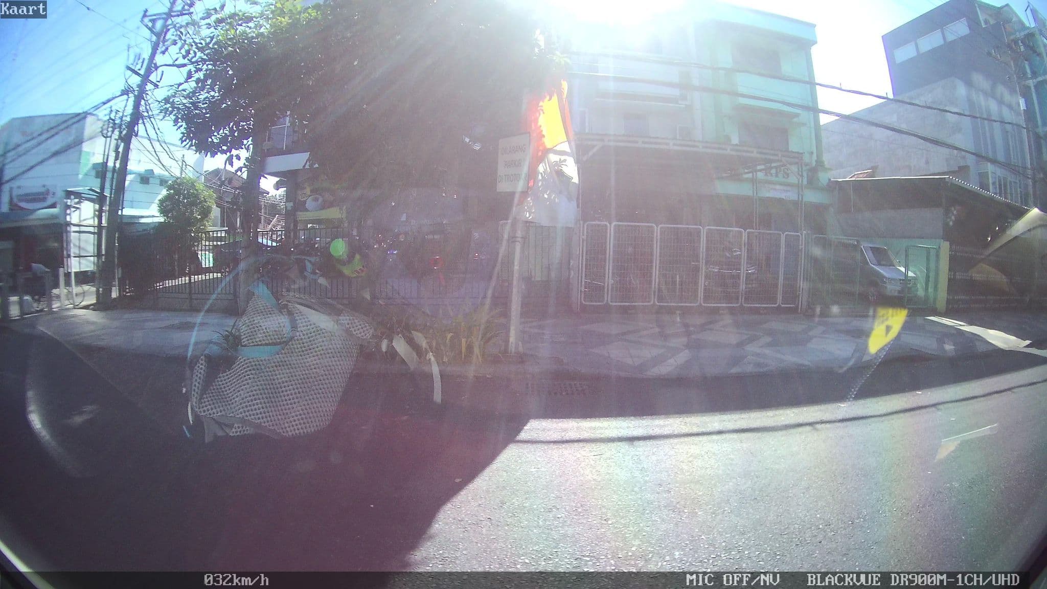 Street view near Hotel Berlian International, Surabaya — © kaart_2 (CC BY-SA · Mapillary)