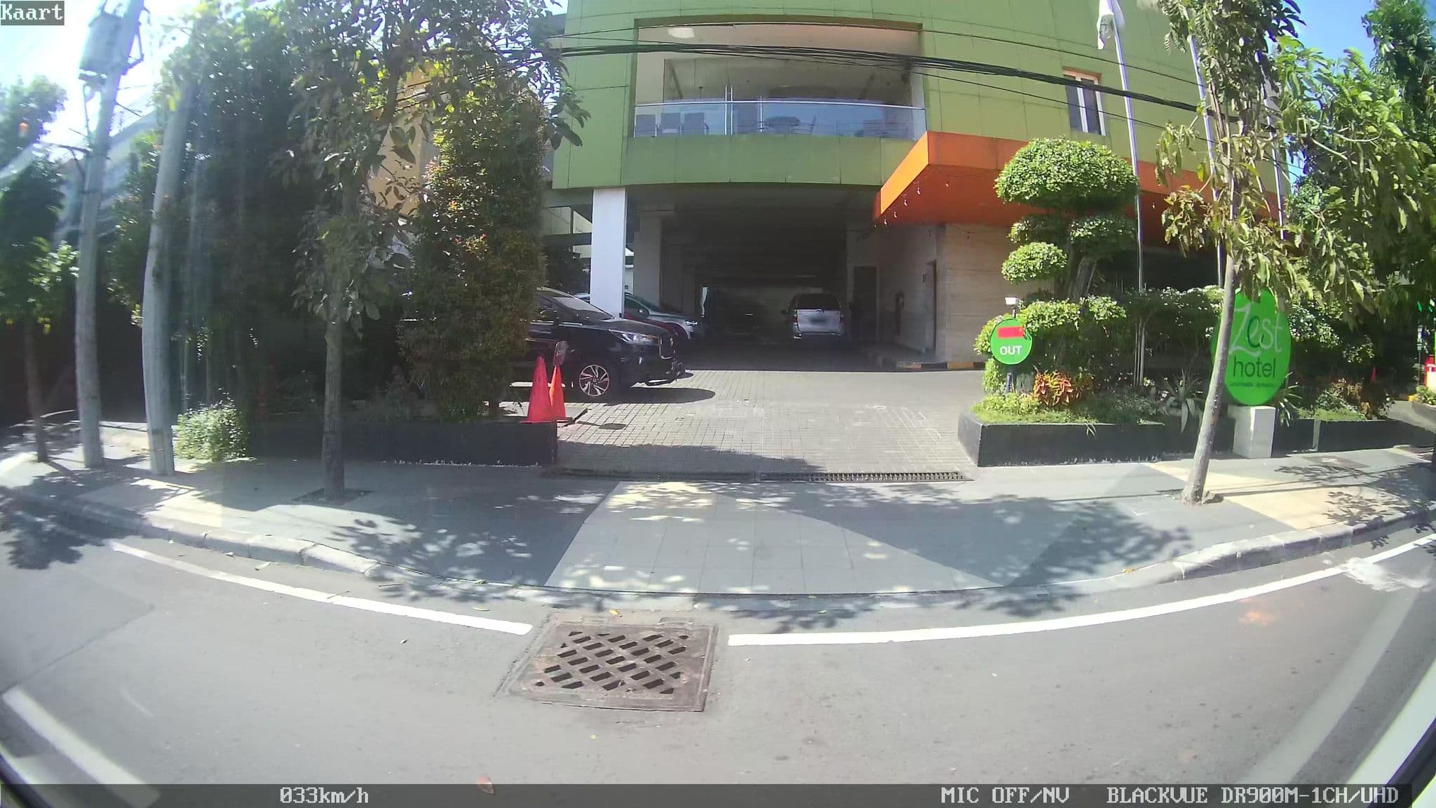 Street view near Restaurant Zest Hotel, Surabaya — © kaart_2 (CC BY-SA · Mapillary)