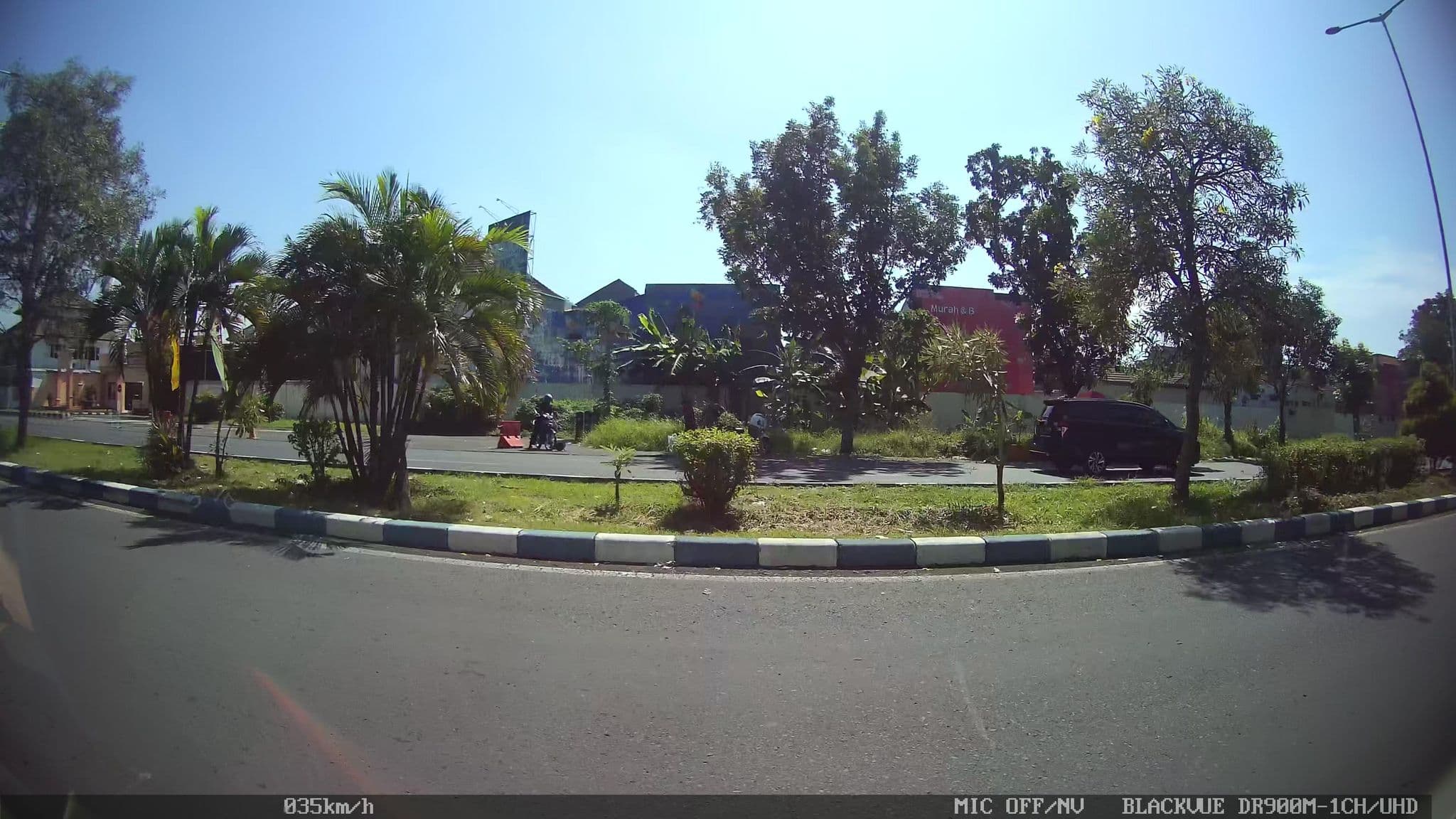 Street view near Hotel transit bandara juanda, Gedangan — © kaart_2 (CC BY-SA · Mapillary)