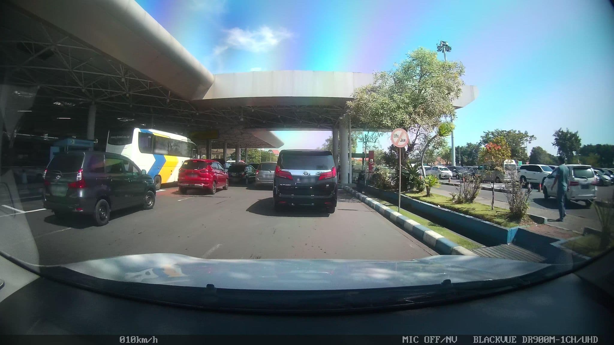 Street view near Grand Seriti Hotel Bandung, Gedangan — © kaart_2 (CC BY-SA · Mapillary)