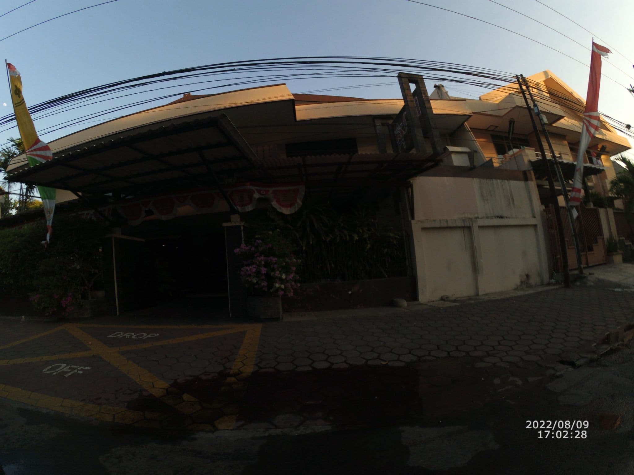 Street view near Airy Syariah Gubeng Kalibokor Selatan 108 Surabaya, Surabaya — © maphunter_id (CC BY-SA · Mapillary)