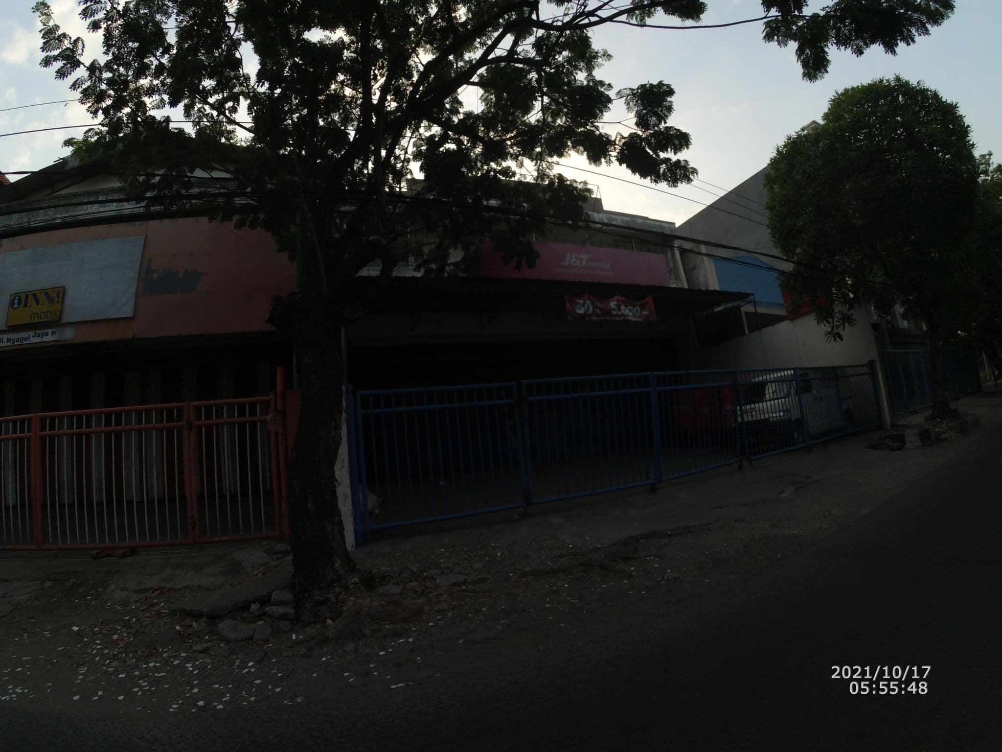 Street view near Graha Malibuwisata PT, Surabaya — © maphunter_id (CC BY-SA · Mapillary)