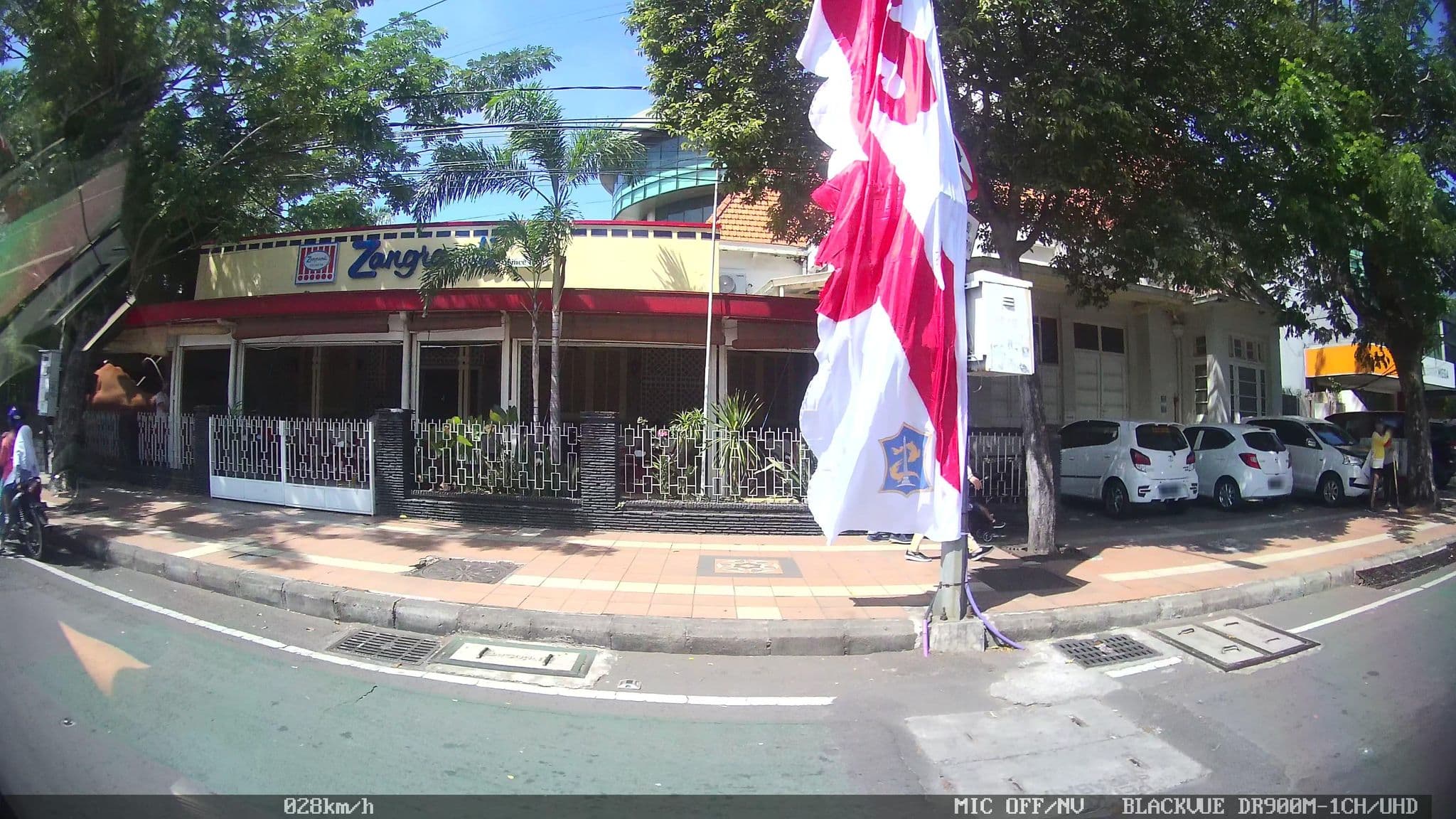 Street view near Reinji's Room, Surabaya — © kaart_2 (CC BY-SA · Mapillary)