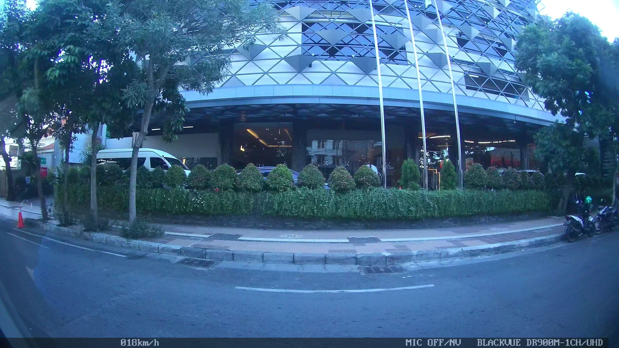 Street view near Morazen Hotel Surabaya, Surabaya — © kaart_2 (CC BY-SA · Mapillary)
