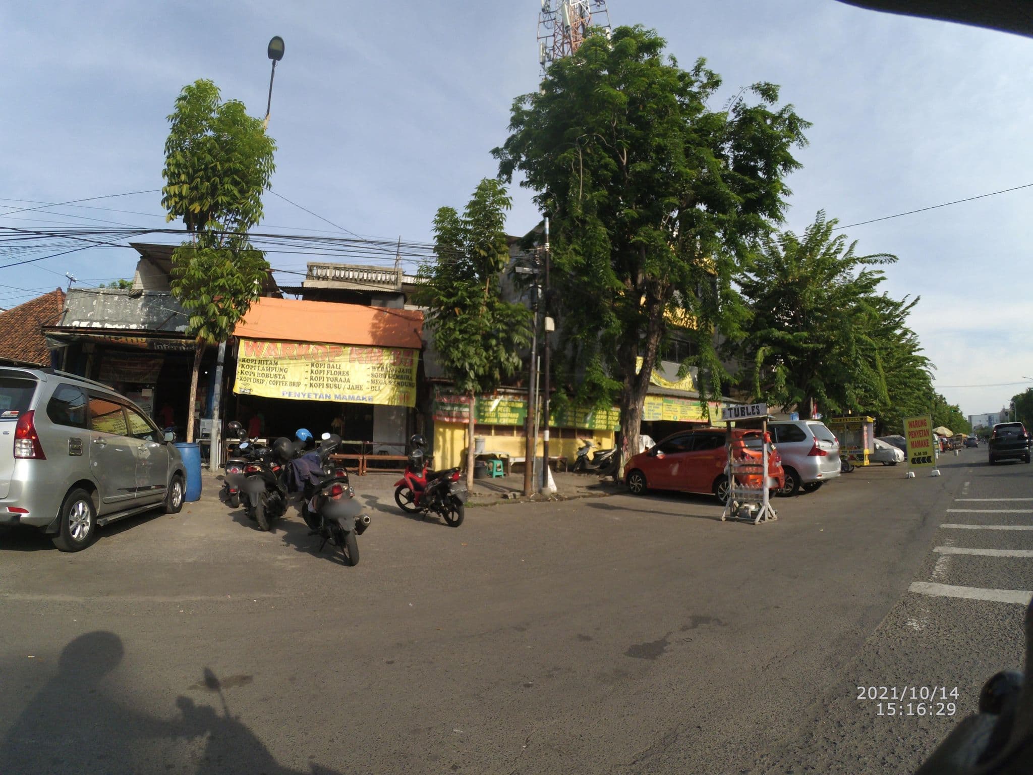 Street view near Kosan, Surabaya — © maphunter_id (CC BY-SA · Mapillary)