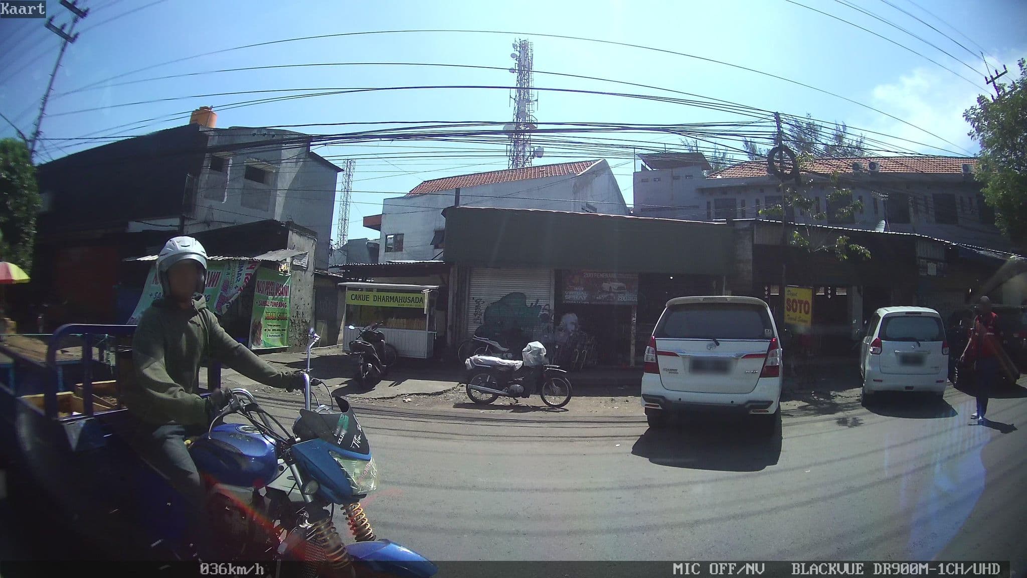 Street view near Nugraha Homestay, Surabaya — © kaart_2 (CC BY-SA · Mapillary)