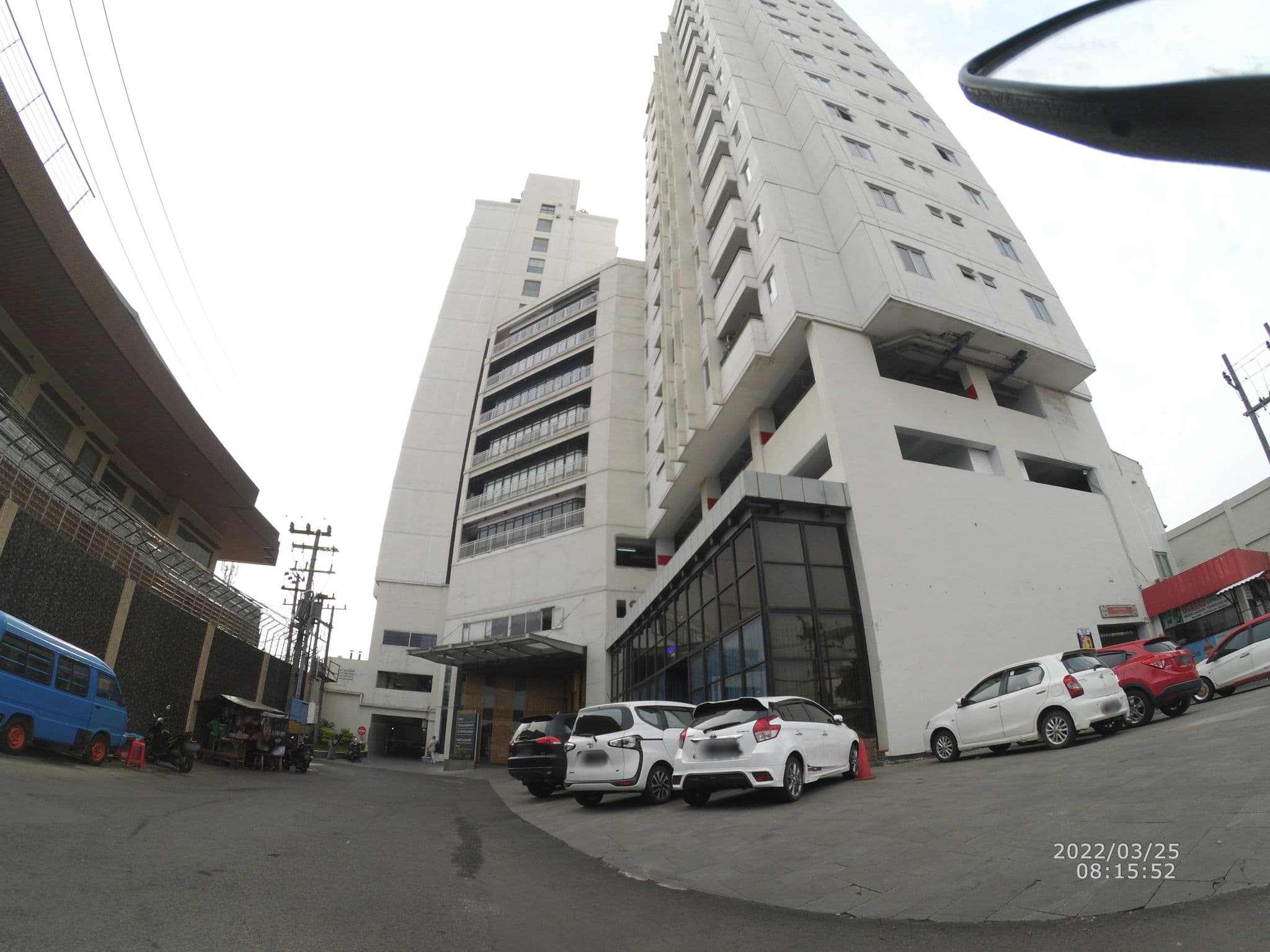 Street view near Twin Hotel, Surabaya — © maphunter_id (CC BY-SA · Mapillary)