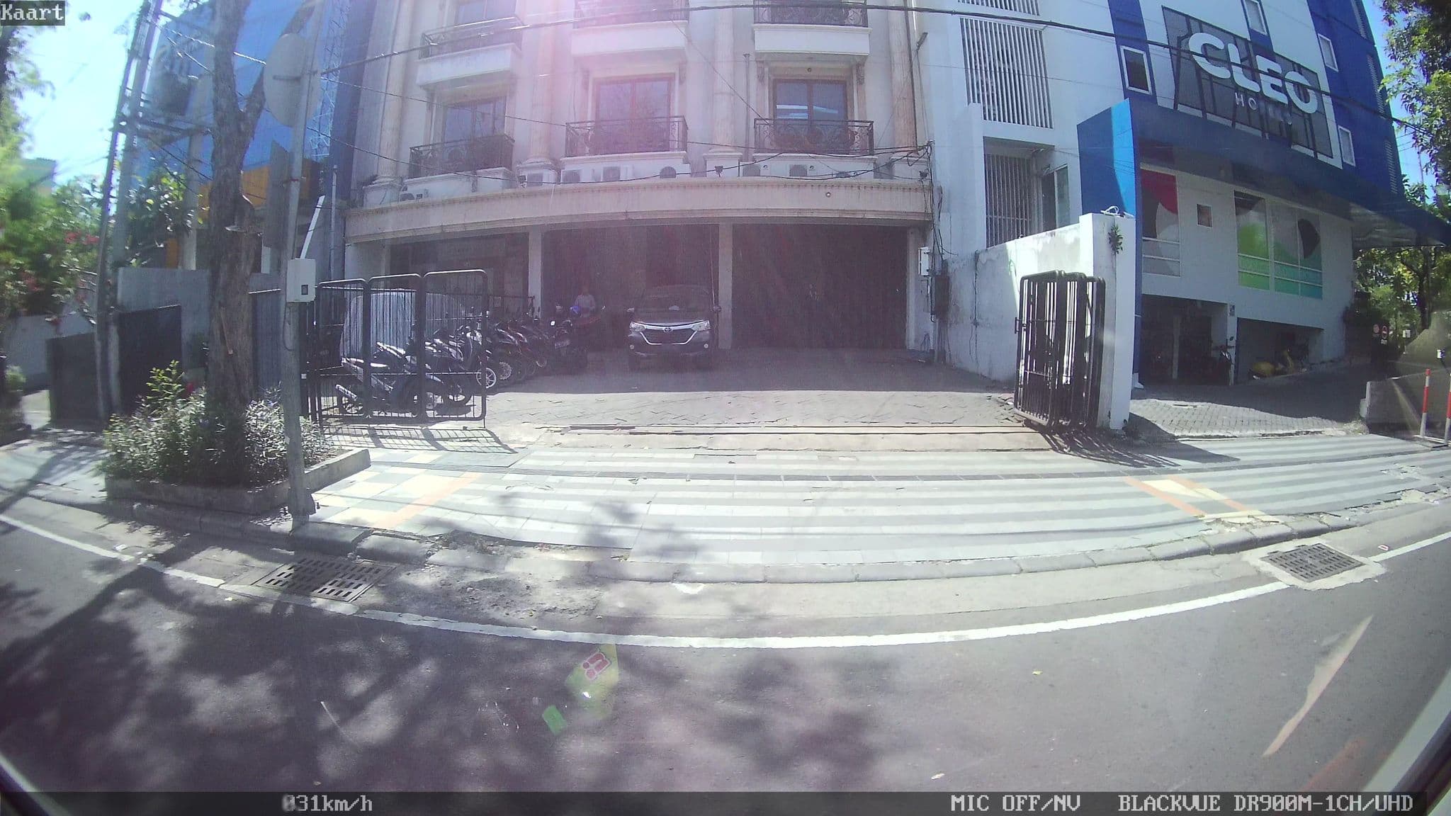 Street view near Cleo Hotel, Surabaya — © kaart_2 (CC BY-SA · Mapillary)