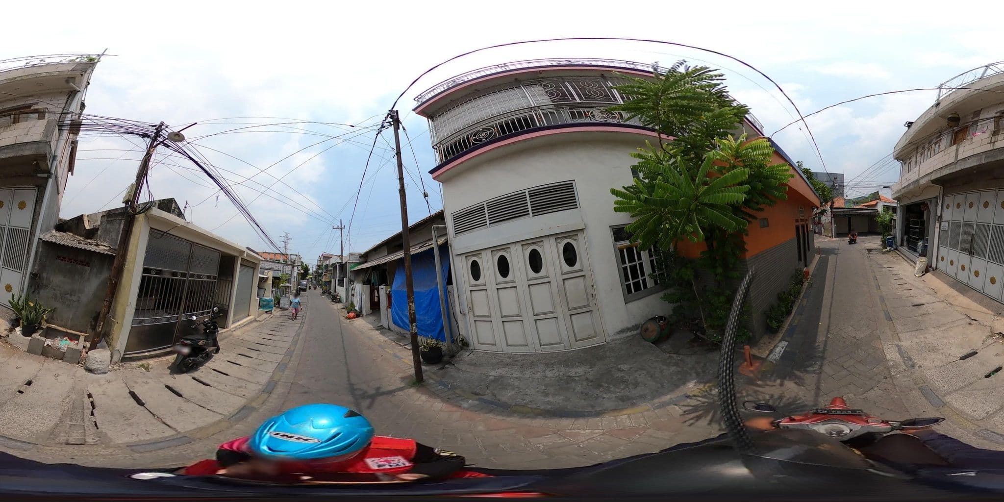 Street view near Hotel Ibis Surabaya City Center, Surabaya — © danbjoseph (CC BY-SA · Mapillary)