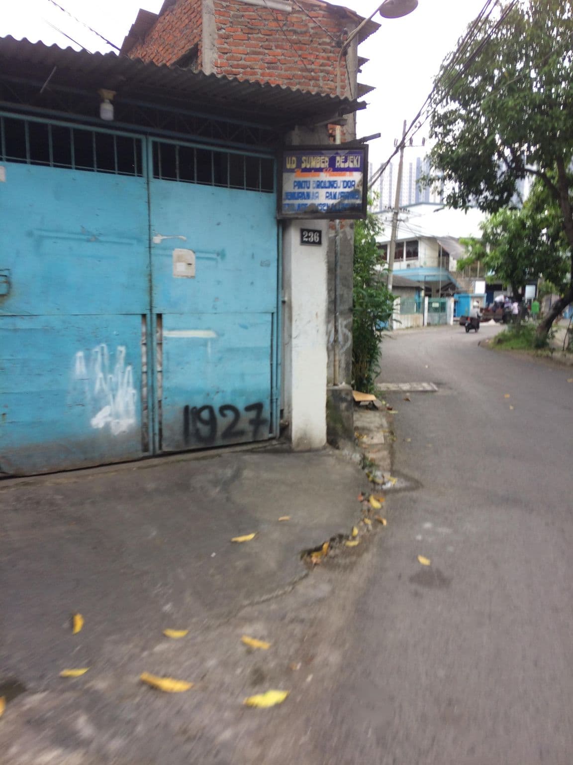 Street view near Homestay Kalijudan, Surabaya — © maphunter_id (CC BY-SA · Mapillary)