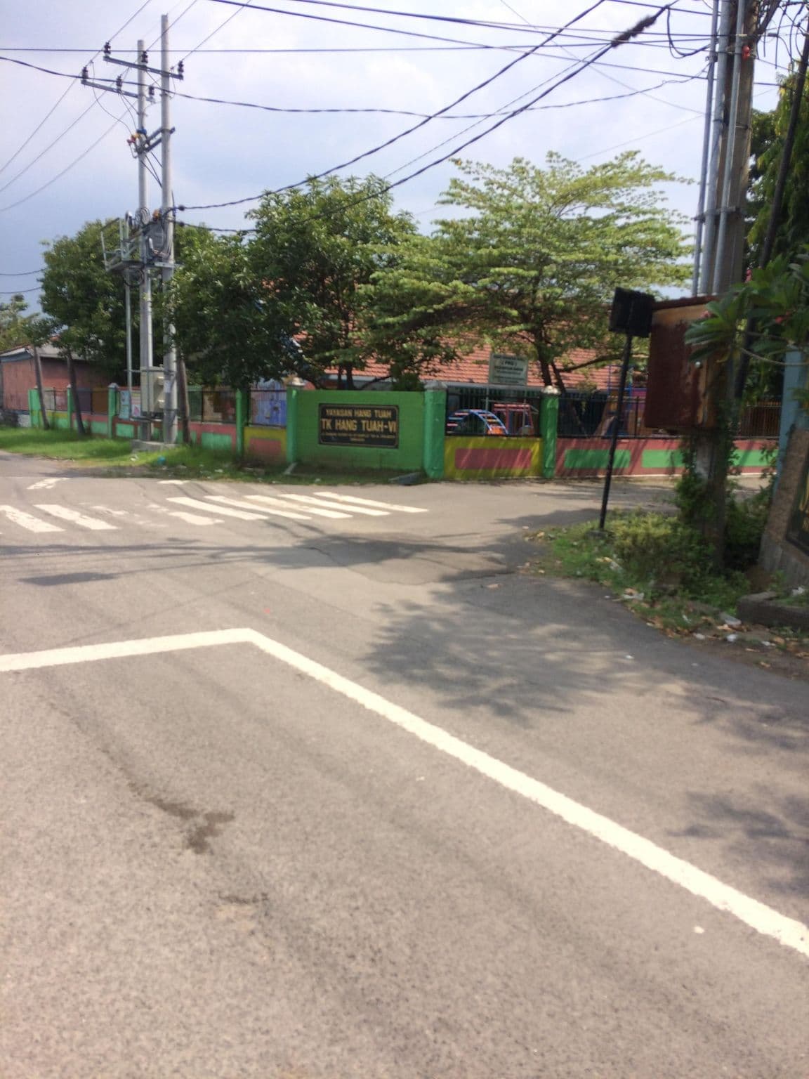 Street view near Bed Box & Beyond, Surabaya — © maphunter_id (CC BY-SA · Mapillary)