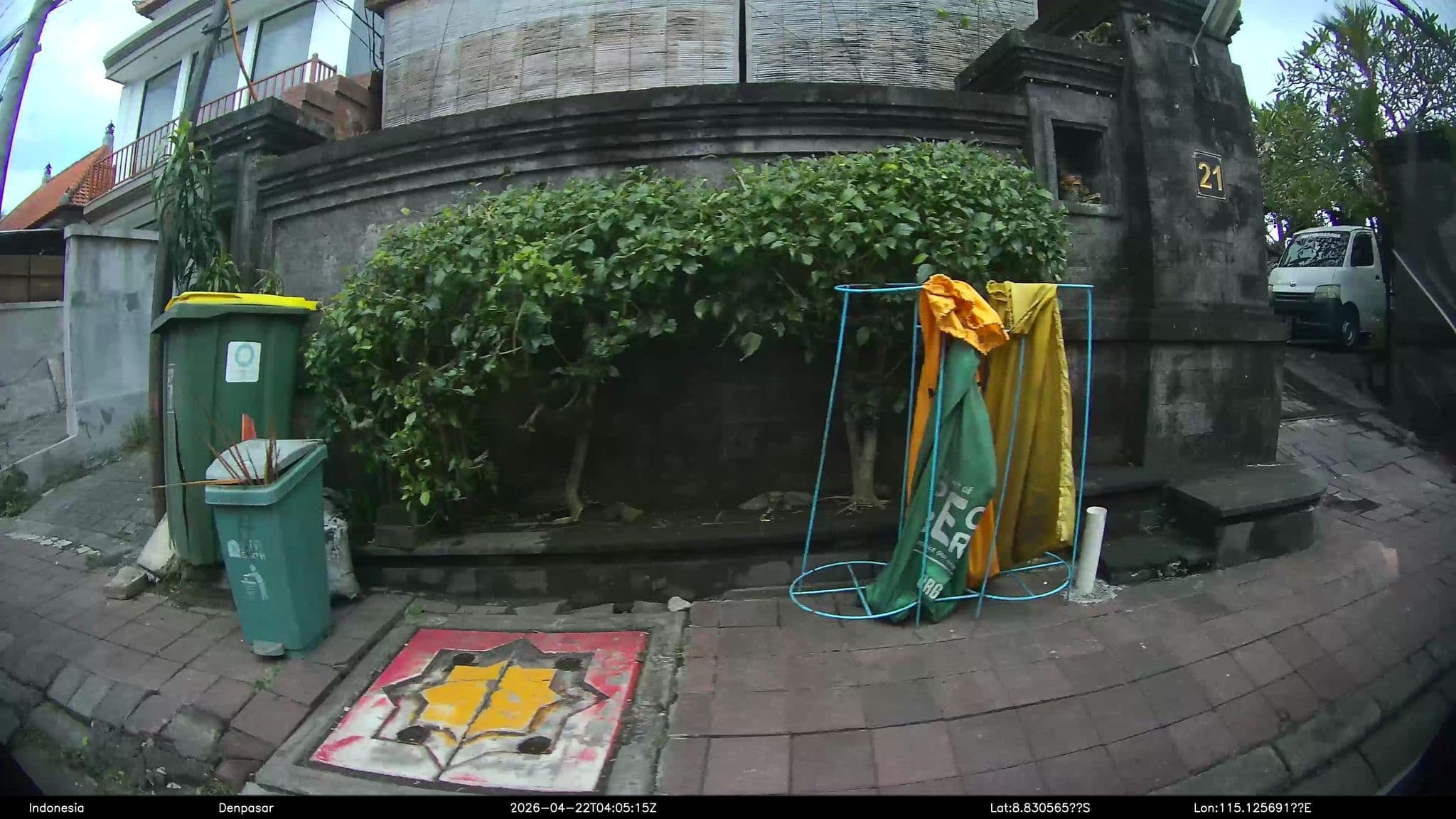 Street view near Tom’s Inn Pecatu, Jimbaran — © Kaart---LEFT (CC BY-SA · Mapillary)