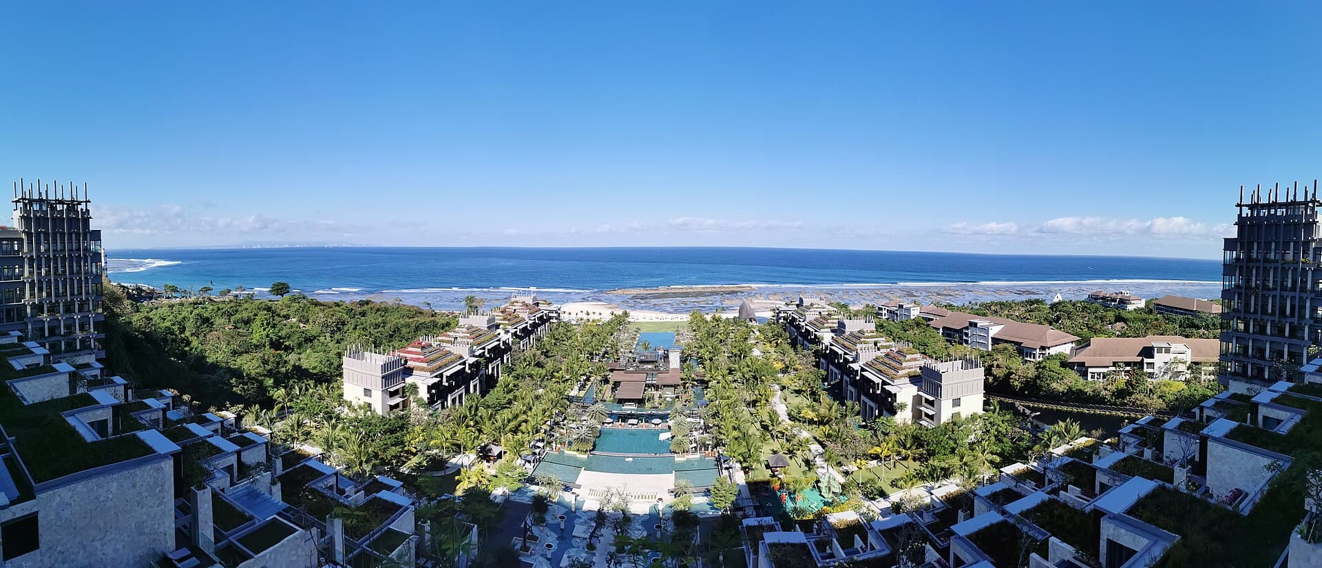 The Apurva Kempinski Bali (via Wikimedia Commons, CC0)