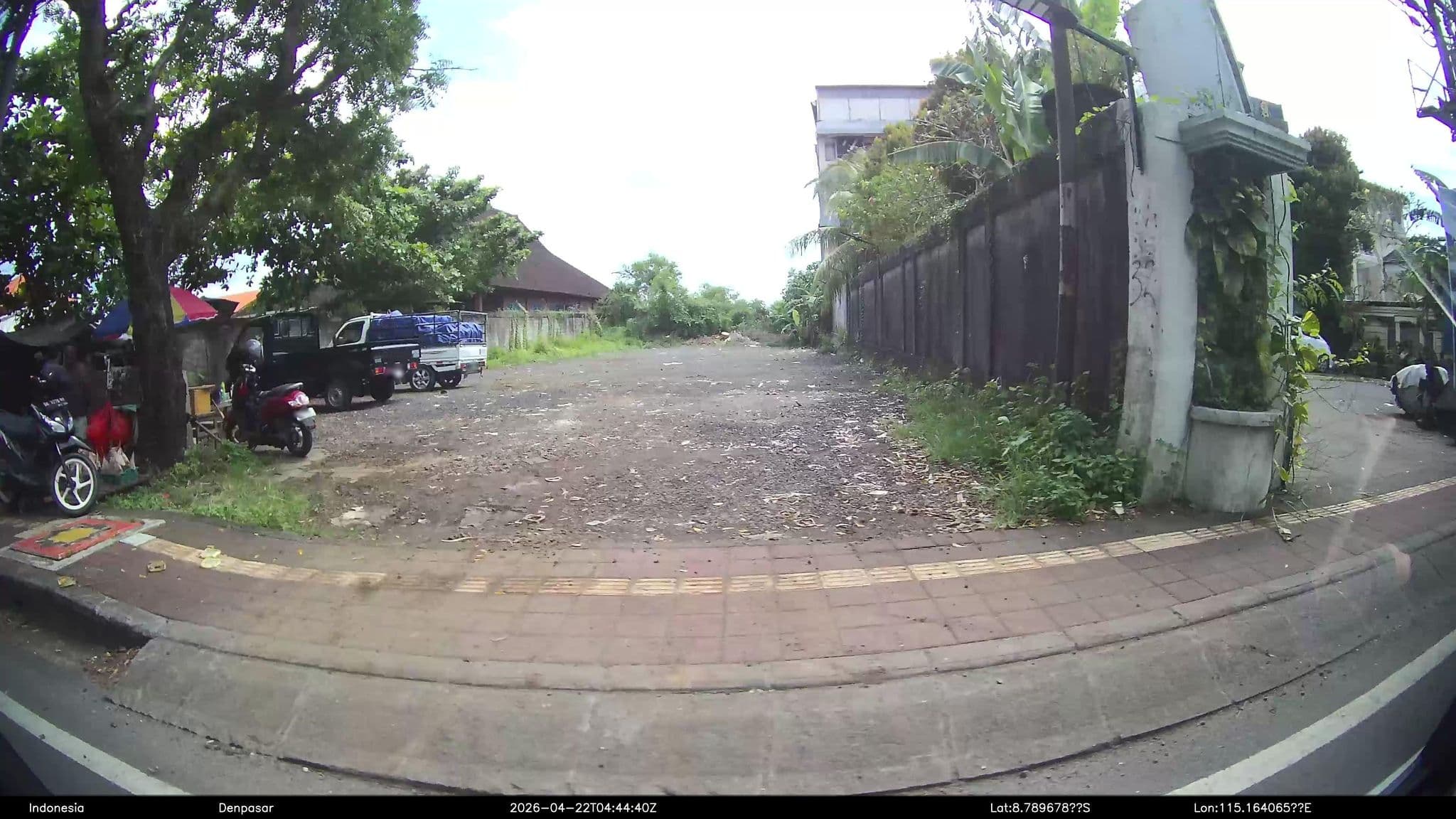 Street view near new rose garden, Jimbaran — © Kaart---LEFT (CC BY-SA · Mapillary)