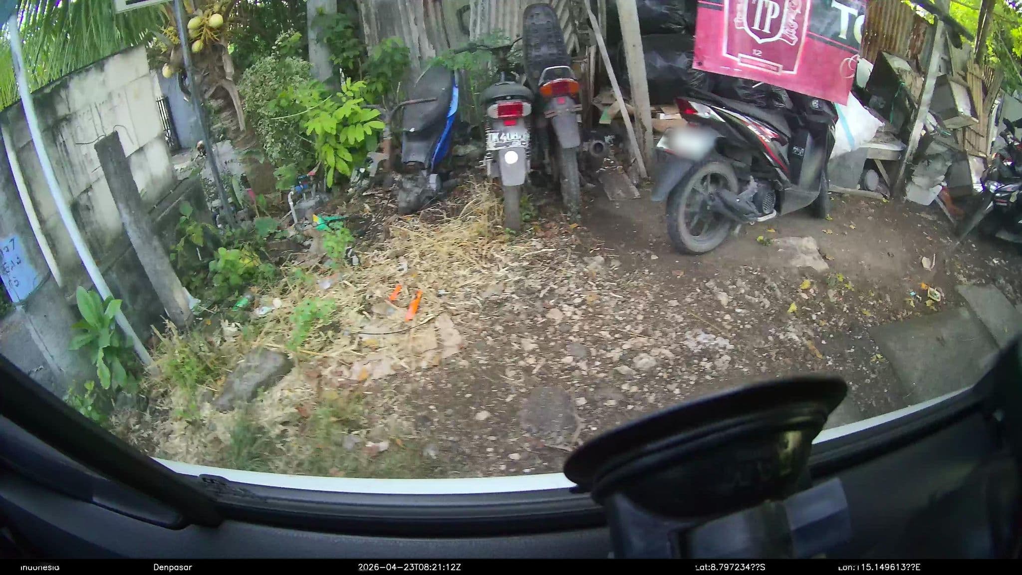 Street view near Muaya Villas - Jimbaran, Jimbaran — © Kaart---LEFT (CC BY-SA · Mapillary)