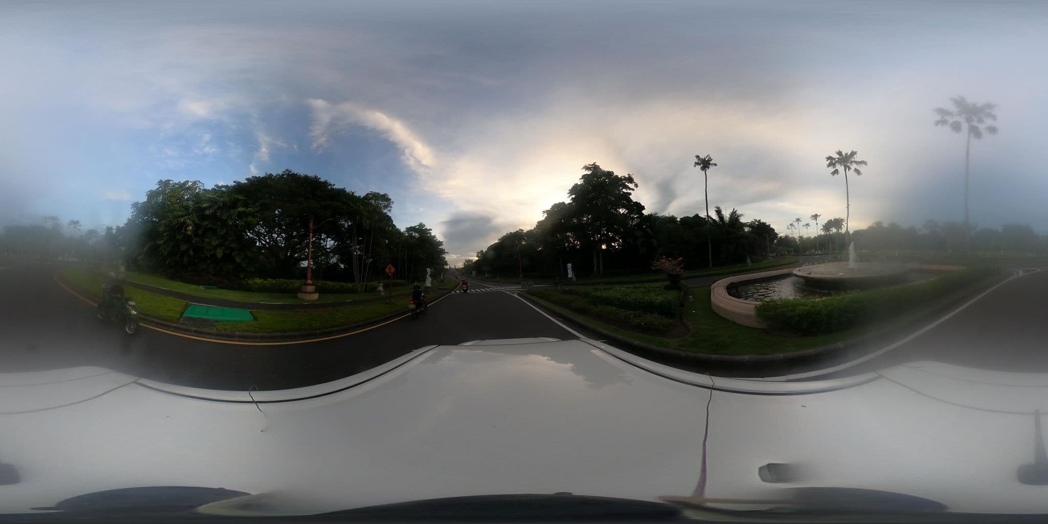 Street view near Hotel Conrad, Nusa Dua — © Kaart---360 (CC BY-SA · Mapillary)