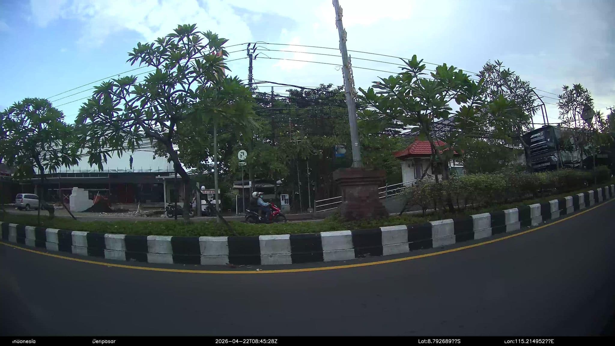 Street view near Ayodya Resort Bali, Nusa Dua — © Kaart---RIGHT (CC BY-SA · Mapillary)