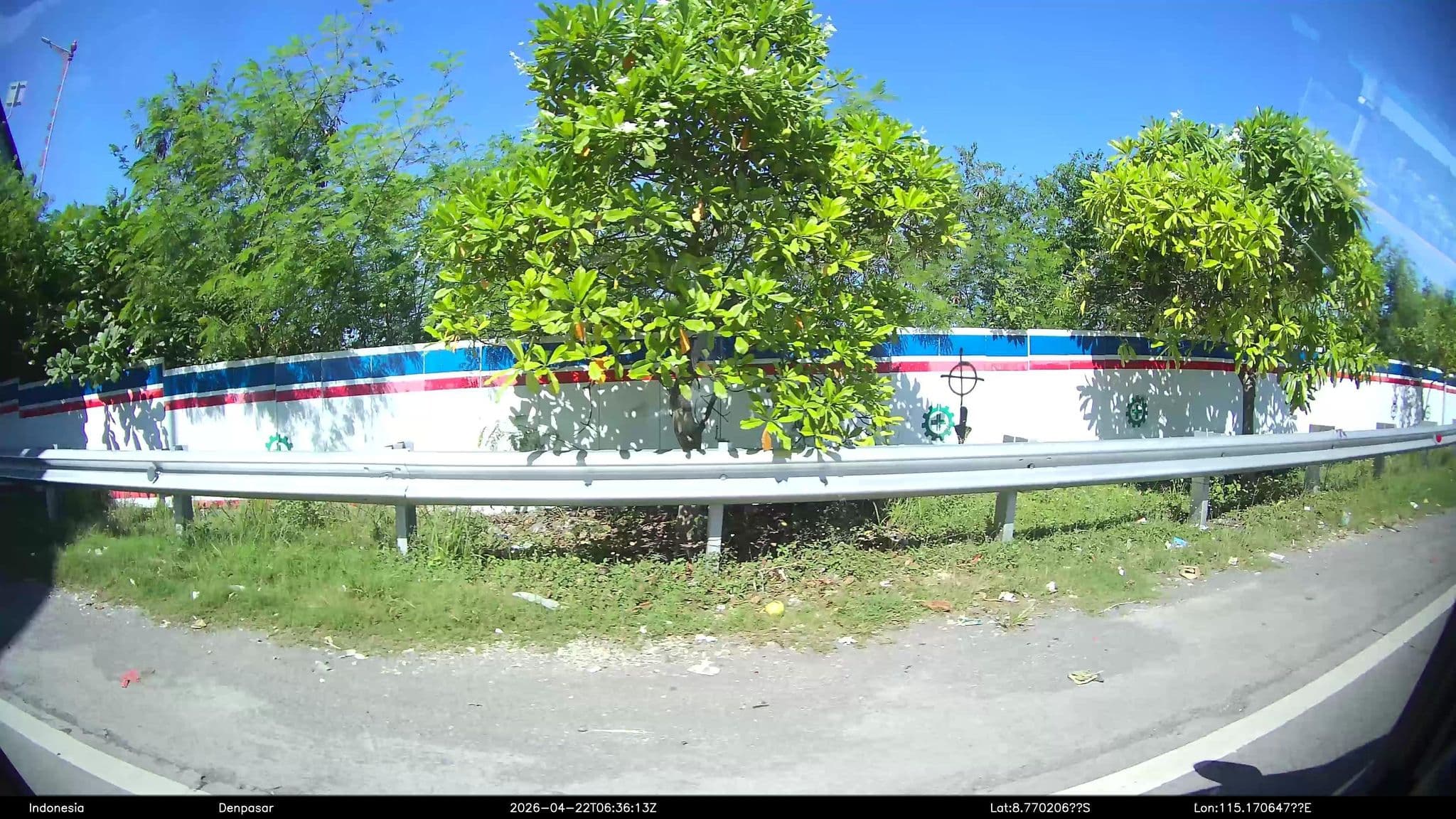 Street view near Jimbaran Bay Happy Villas, Jimbaran — © Kaart---LEFT (CC BY-SA · Mapillary)