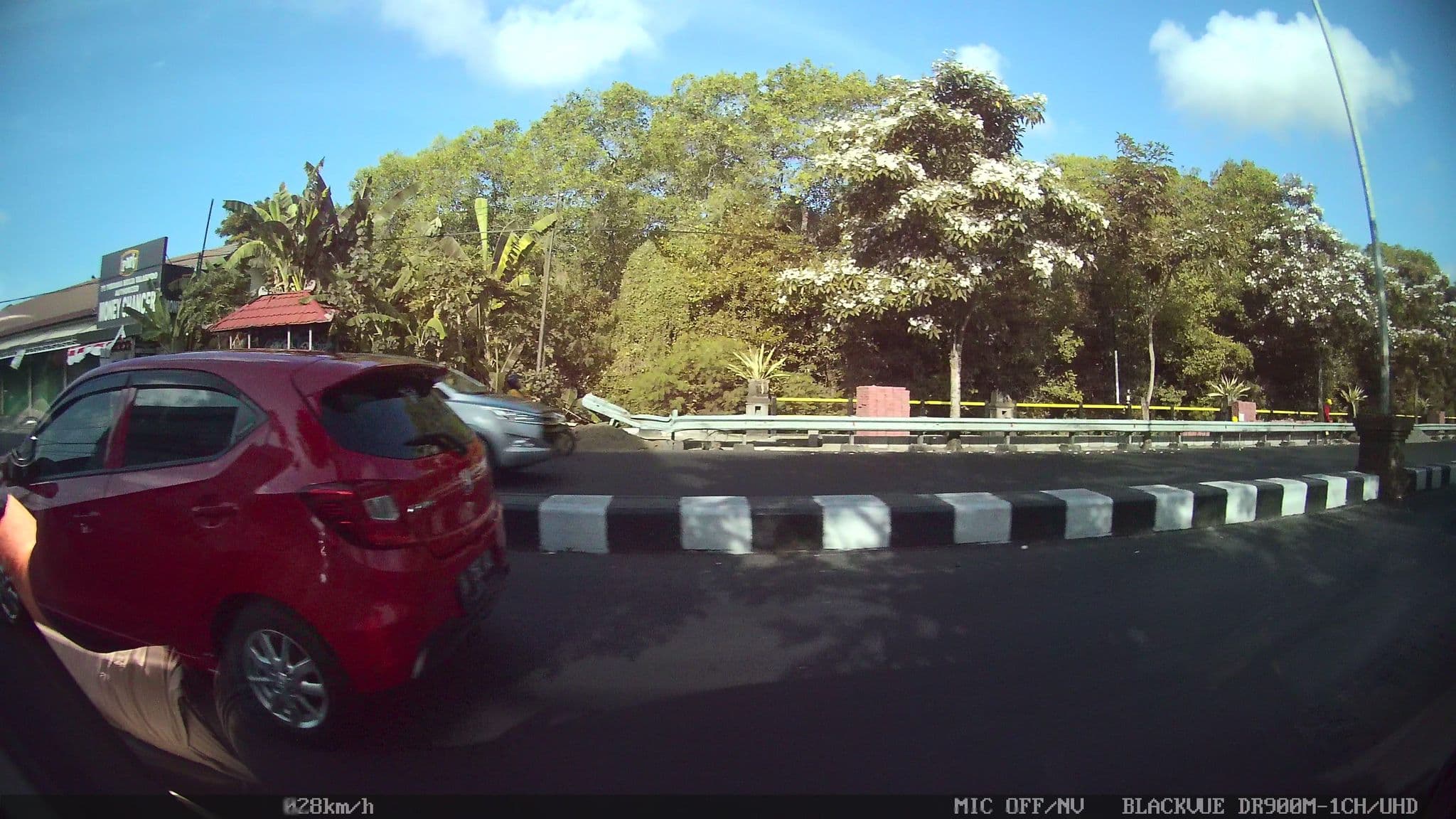 Street view near Adhi Jaya Hotel, Jimbaran — © kaart_2 (CC BY-SA · Mapillary)