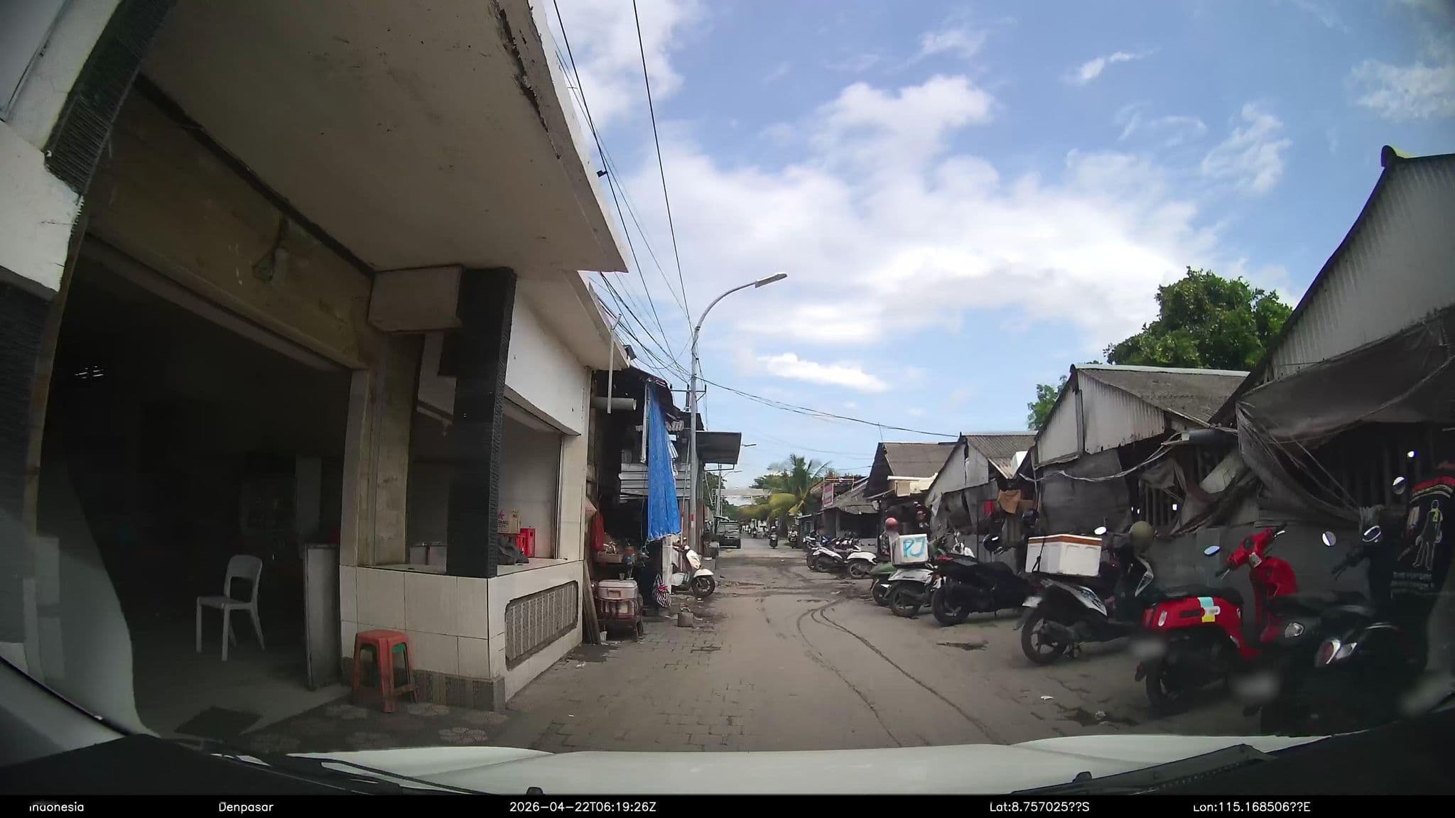 Street view near Harris Hotel Tuban, Kuta — © Kaart---FRONT (CC BY-SA · Mapillary)