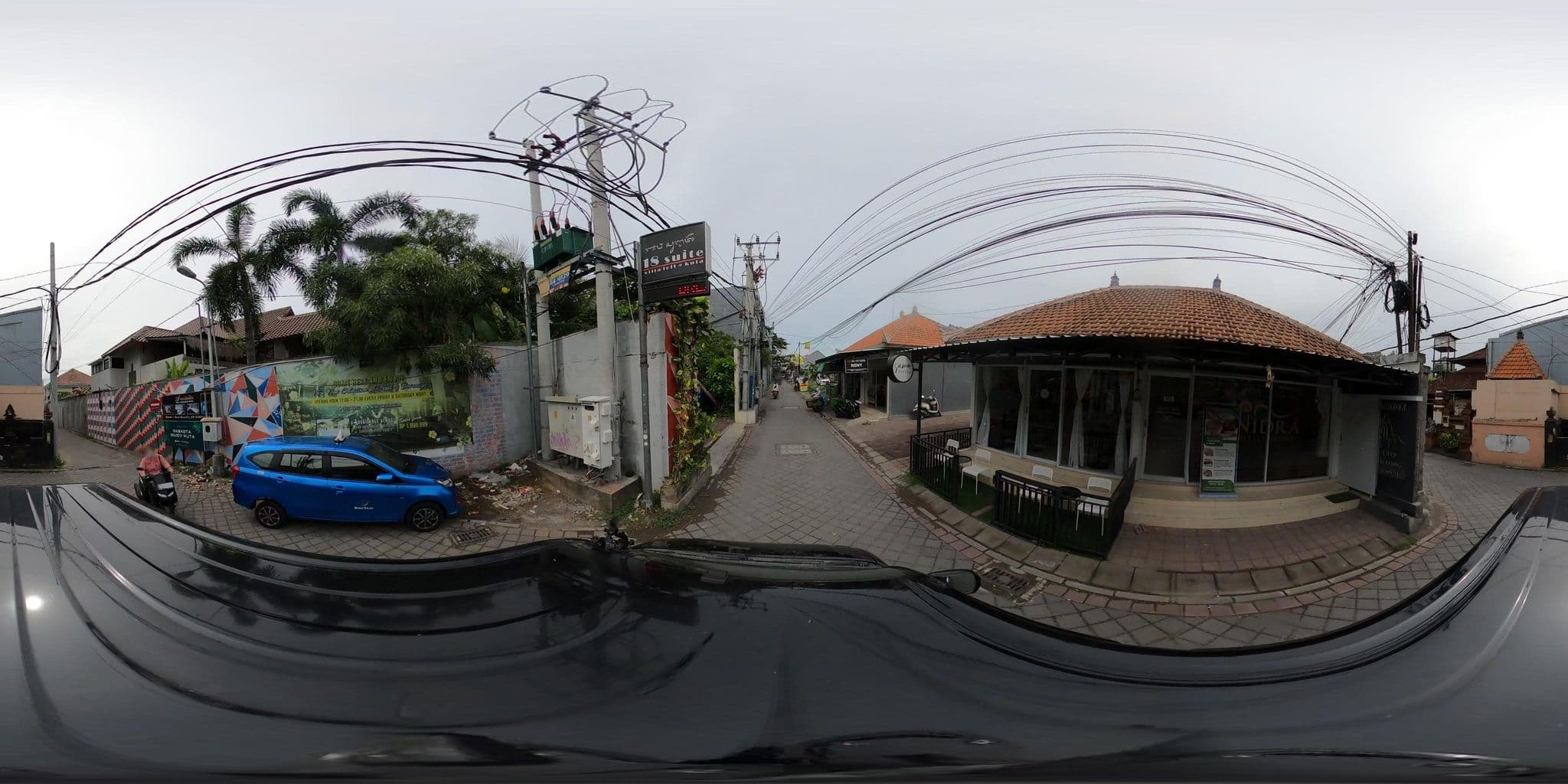 Street view near taman sari cotage 2, Kuta — © flashkiwi (CC BY-SA · Mapillary)