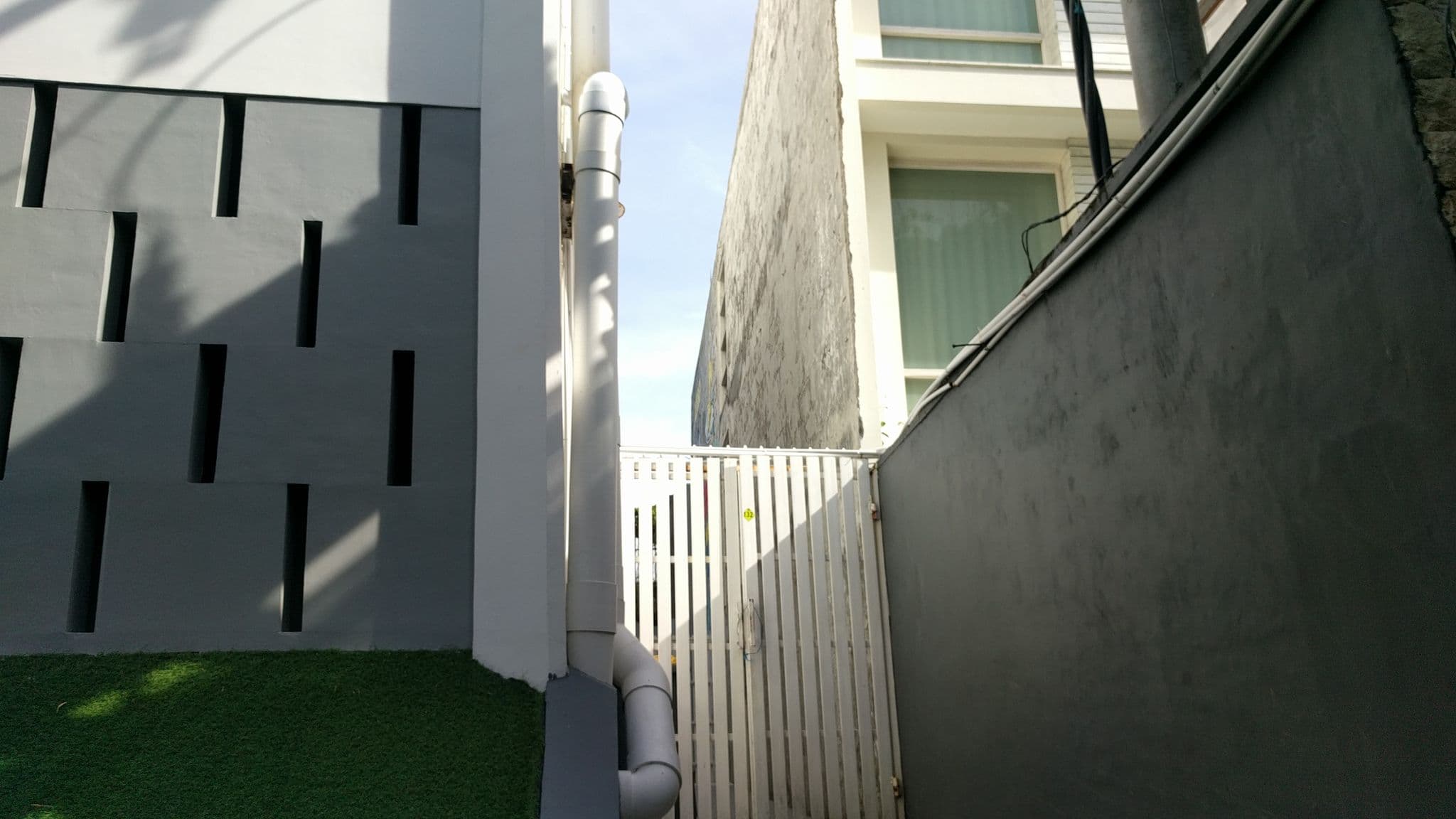 Street view near Villa Kresna Boutique Suites, Legian — © tfachrina (CC BY-SA · Mapillary)