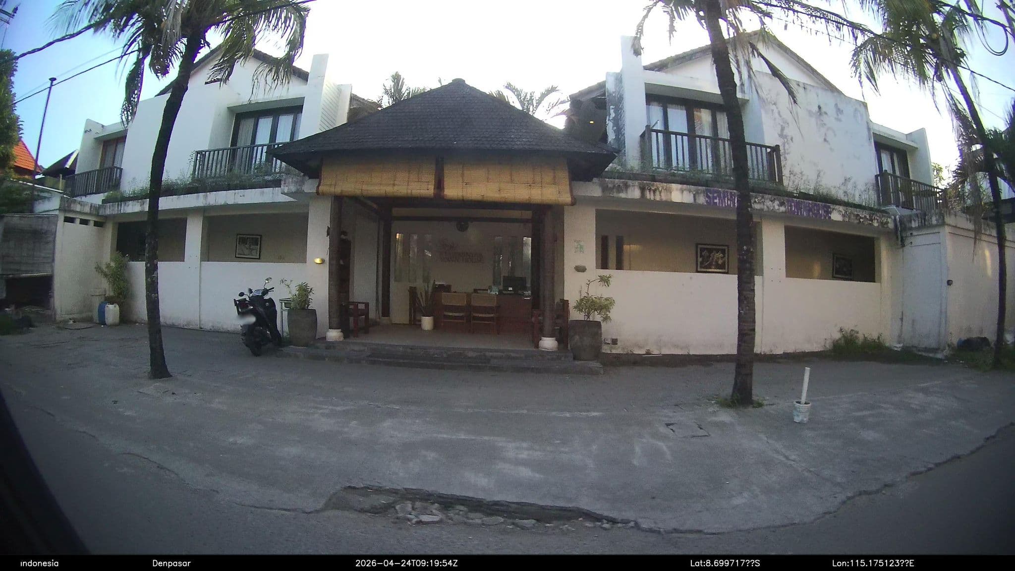 Street view near Room 16, Legian — © Kaart---RIGHT (CC BY-SA · Mapillary)