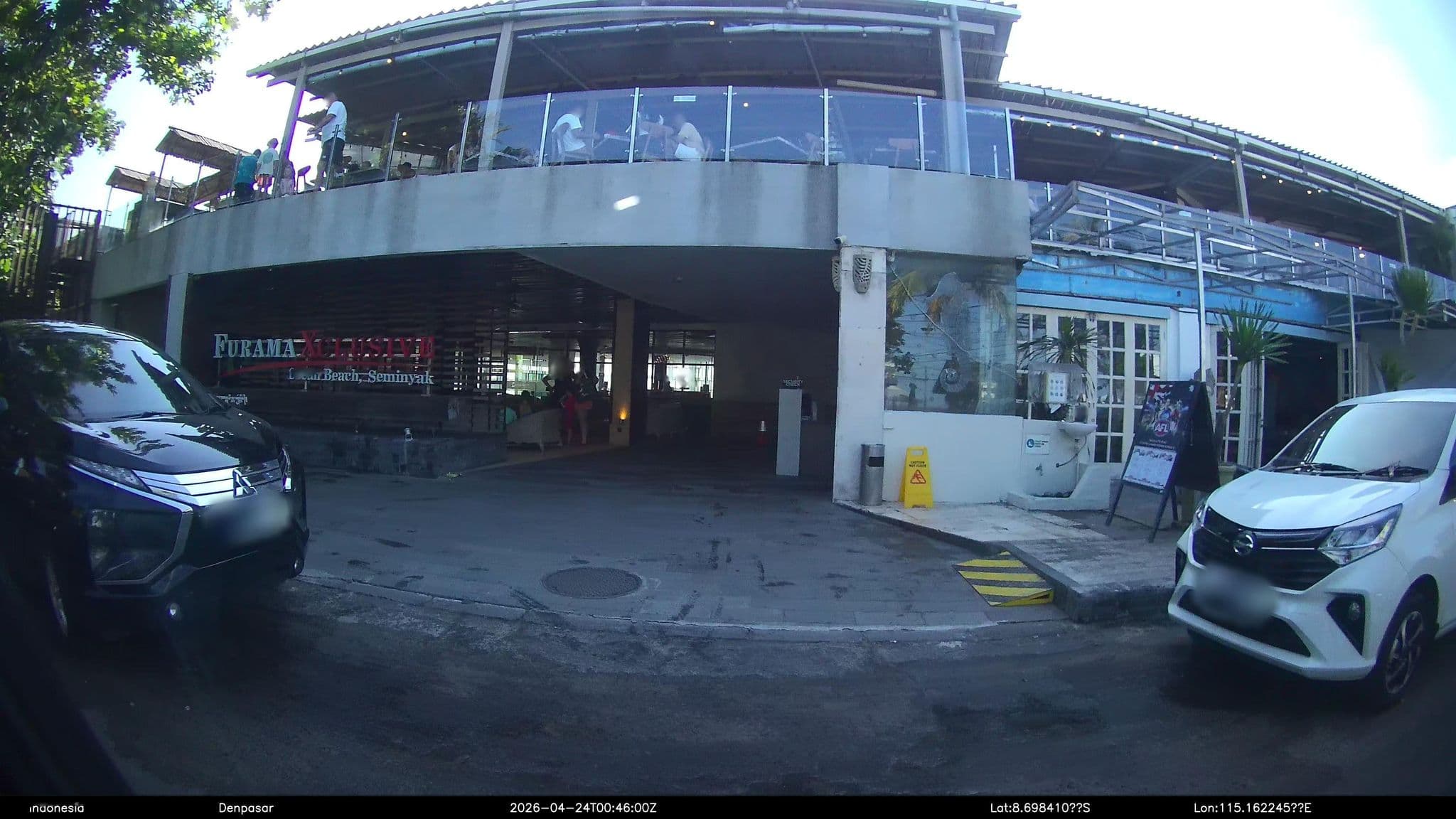 Street view near De Ja Vu Kitchen, Legian — © Kaart---RIGHT (CC BY-SA · Mapillary)