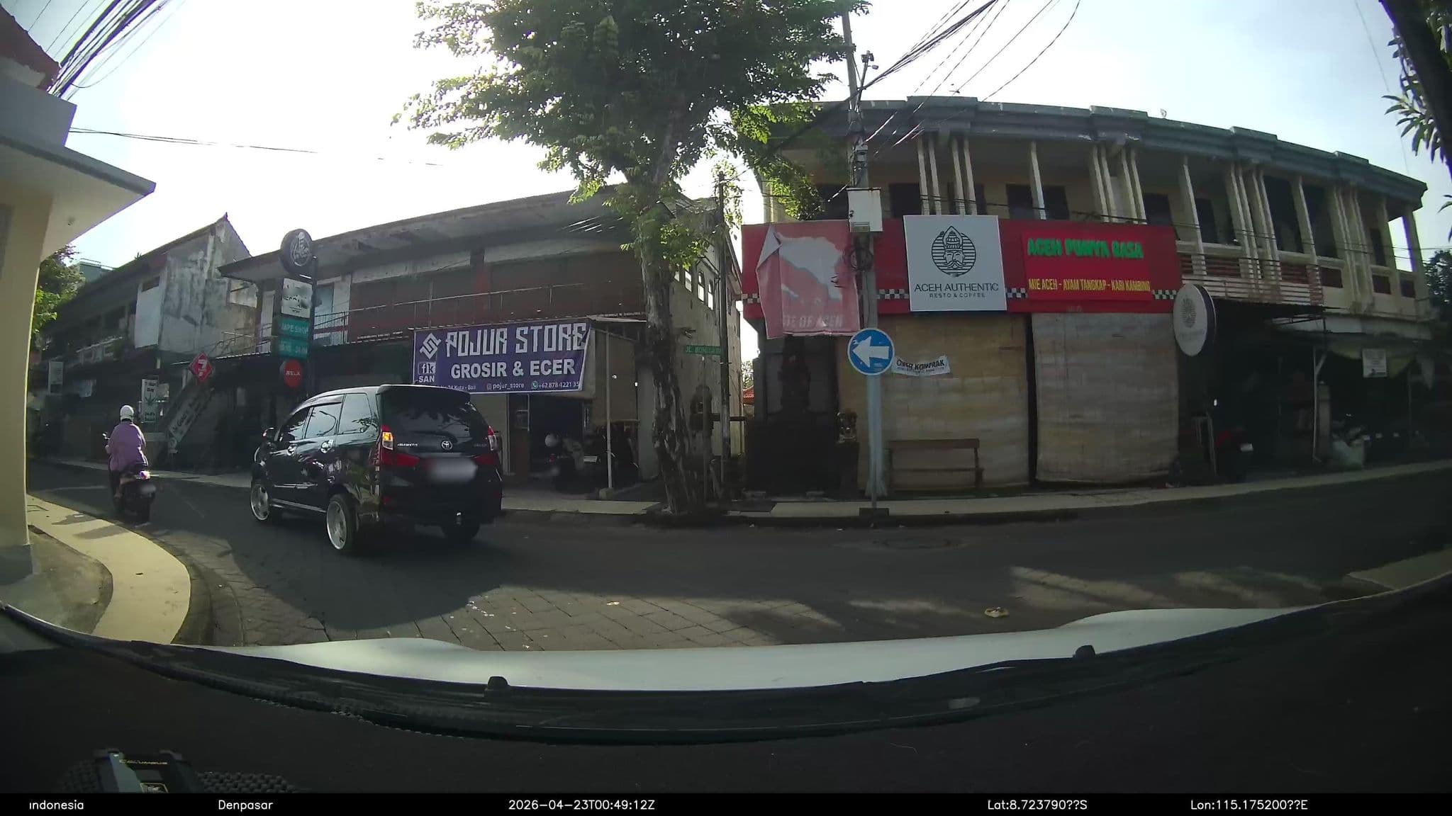 Street view near Hotel Ratna Bali, Kuta — © Kaart---FRONT (CC BY-SA · Mapillary)