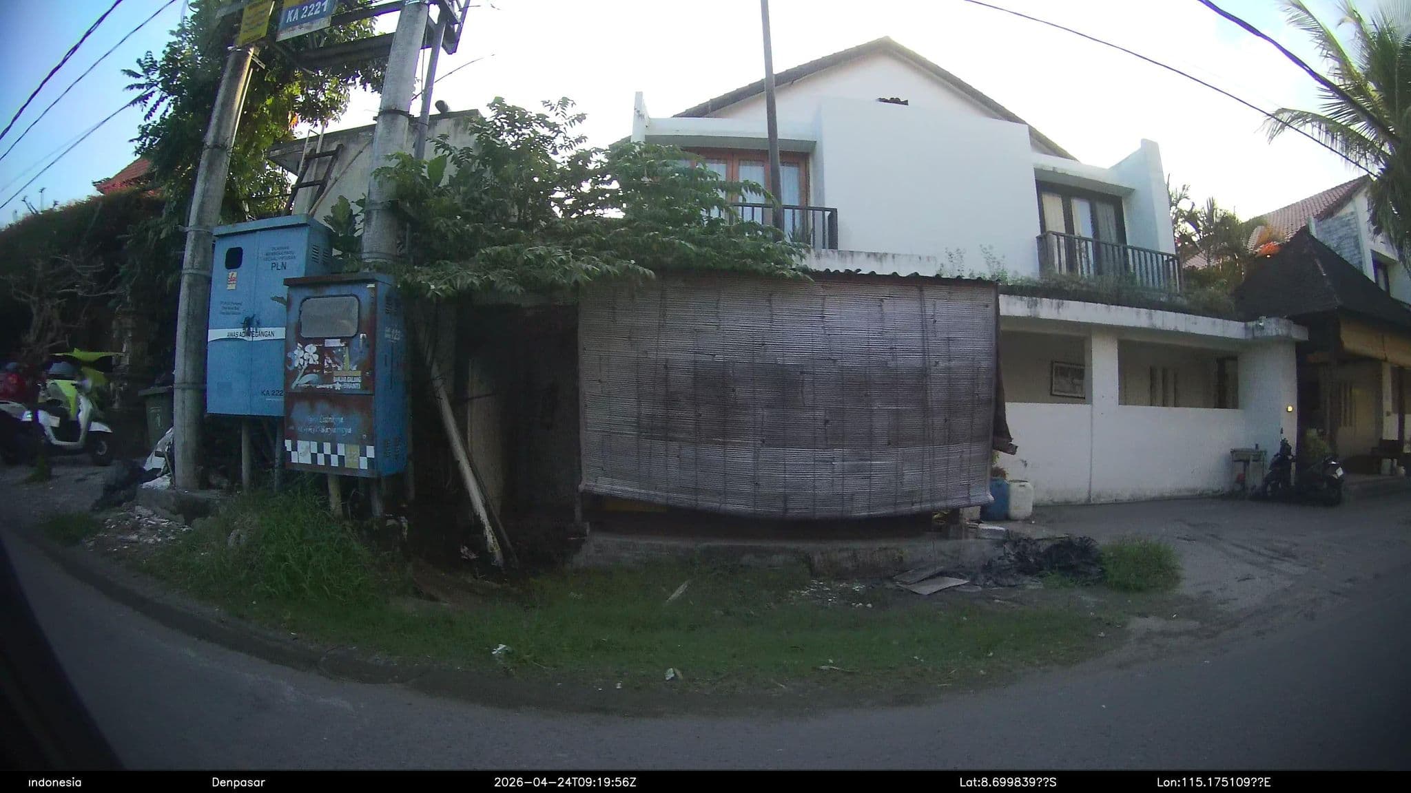 Street view near Arana Suite (The Essence of Wellness), Legian — © Kaart---RIGHT (CC BY-SA · Mapillary)