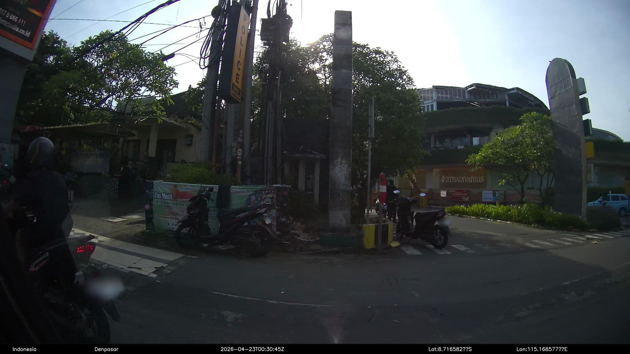 Street view near Kuta Primebiz Hotel, Kuta — © Kaart---360 (CC BY-SA · Mapillary)