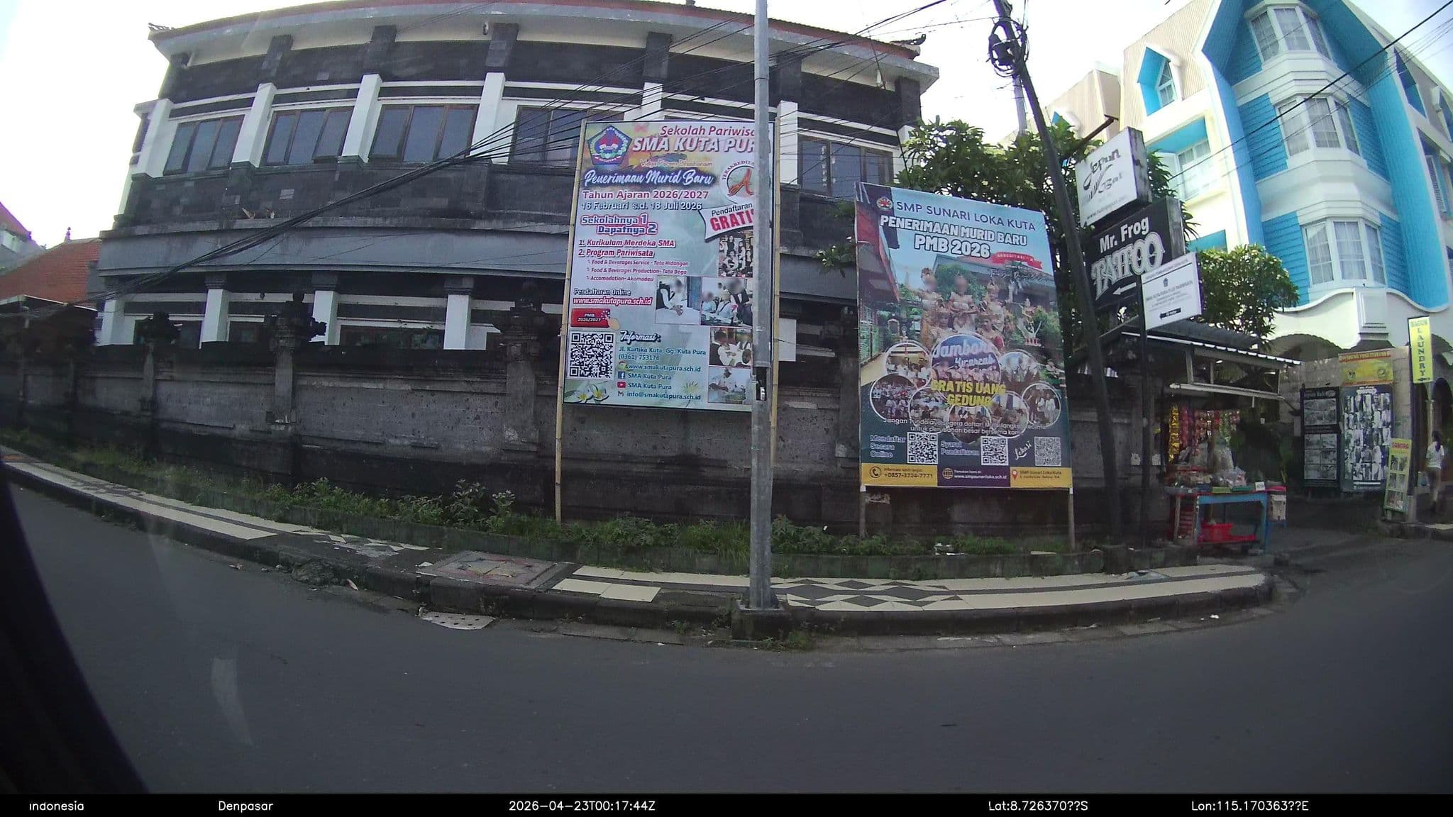 Street view near Melasti Beach Bungalow Hotel, Kuta — © Kaart---RIGHT (CC BY-SA · Mapillary)