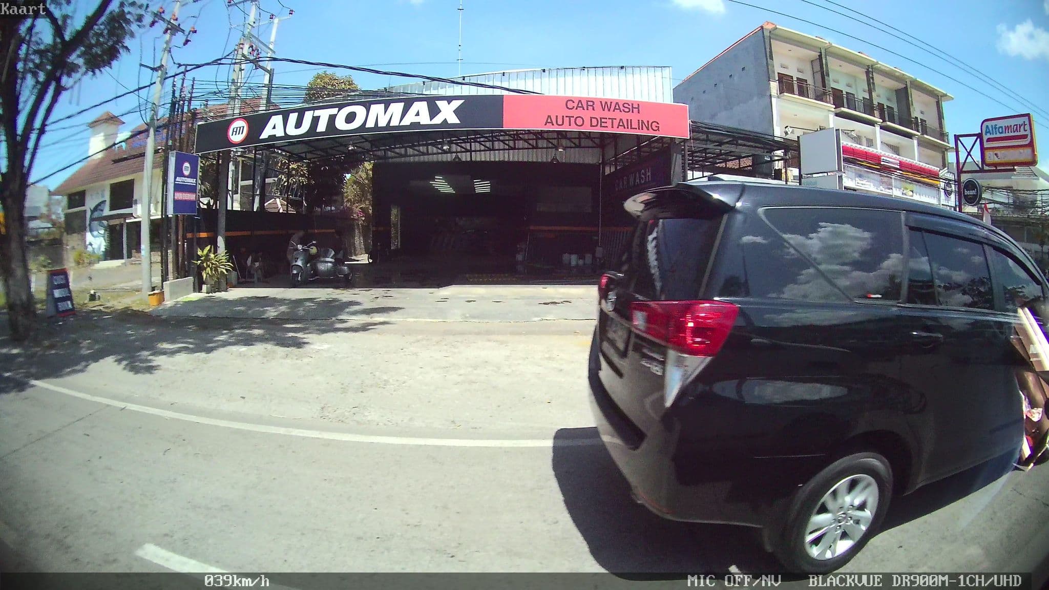 Street view near Amanusa resort, Legian — © kaart_2 (CC BY-SA · Mapillary)