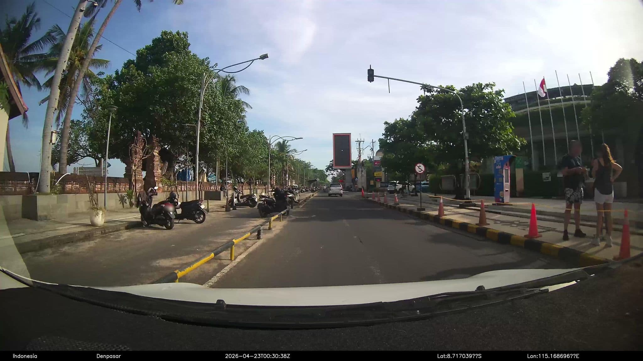 Street view near Villa Aksata, Kuta — © Kaart---FRONT (CC BY-SA · Mapillary)