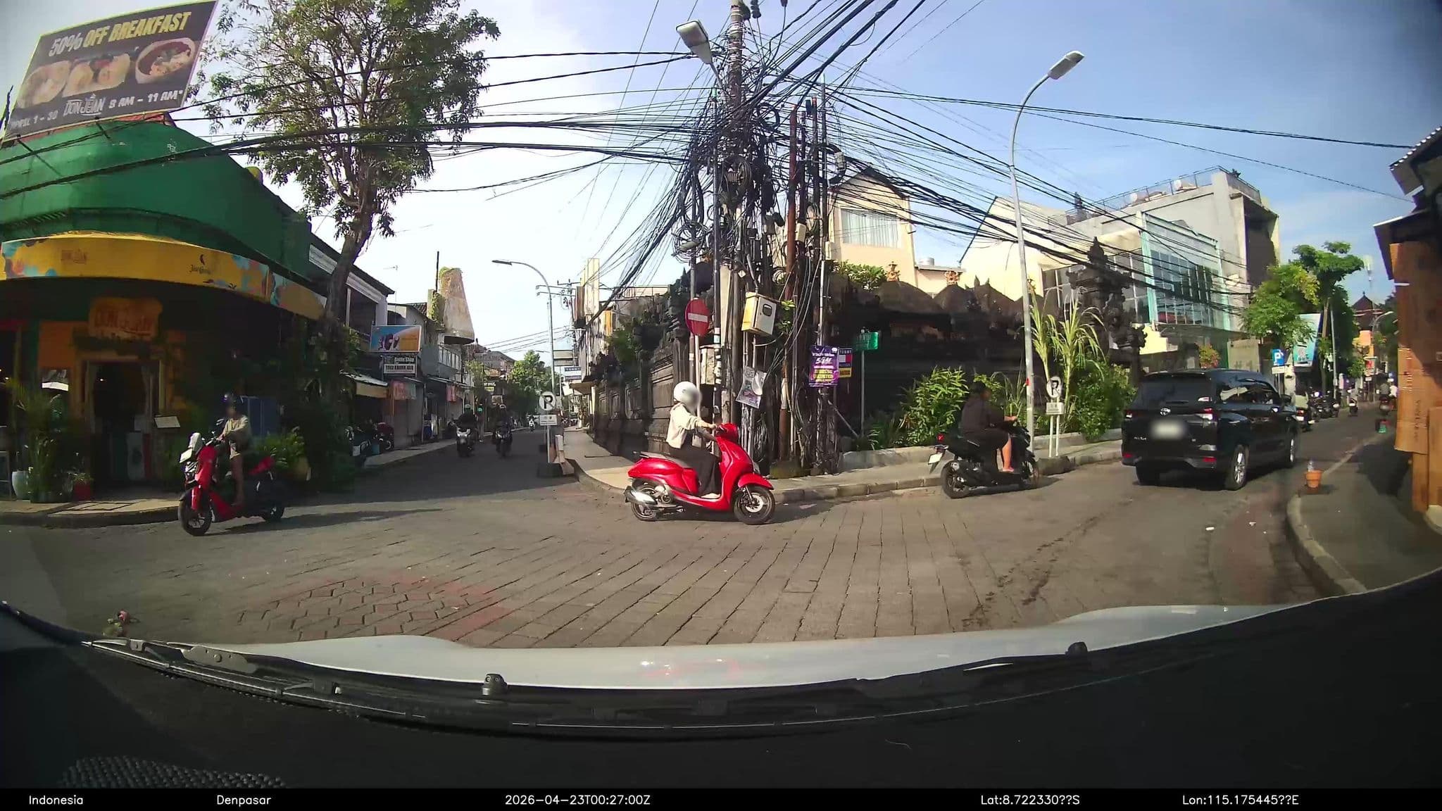 Street view near Grand City Hotel, Kuta — © Kaart---360 (CC BY-SA · Mapillary)
