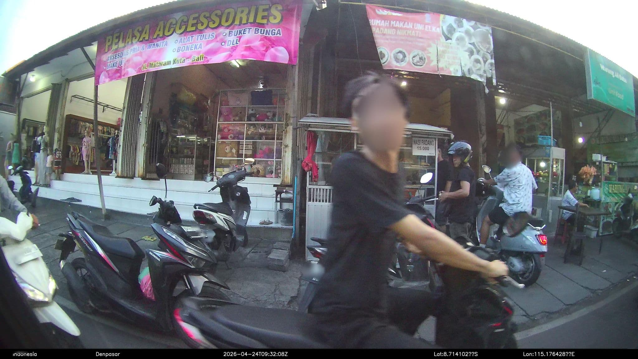 Street view near Tom Guest House, Kuta — © Kaart---RIGHT (CC BY-SA · Mapillary)