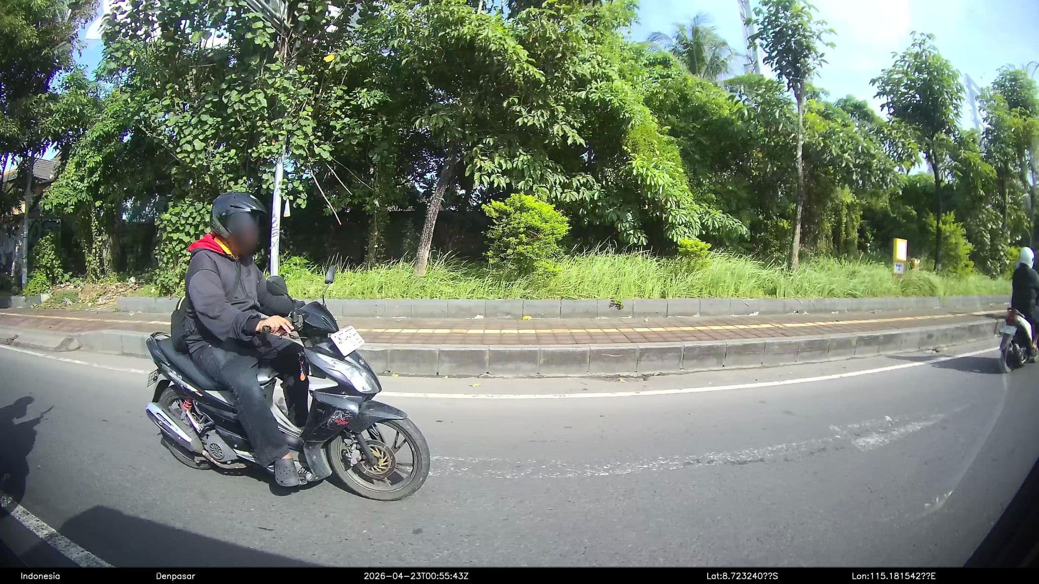 Street view near Villa Umasari, Kuta — © Kaart---LEFT (CC BY-SA · Mapillary)