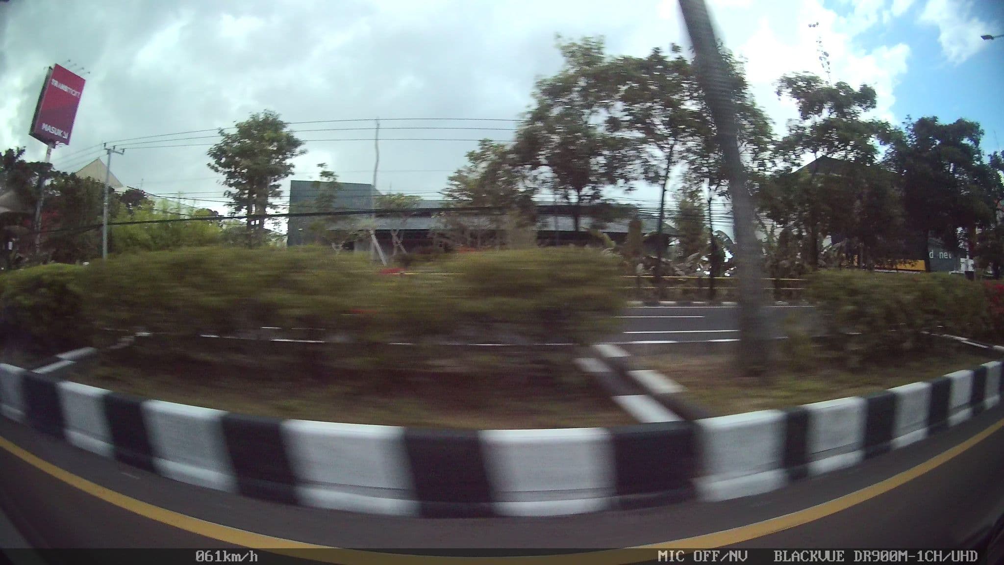 Street view near Aston Hotel & Residence 6th floor Princess Tower, Kuta — © kaart_2 (CC BY-SA · Mapillary)